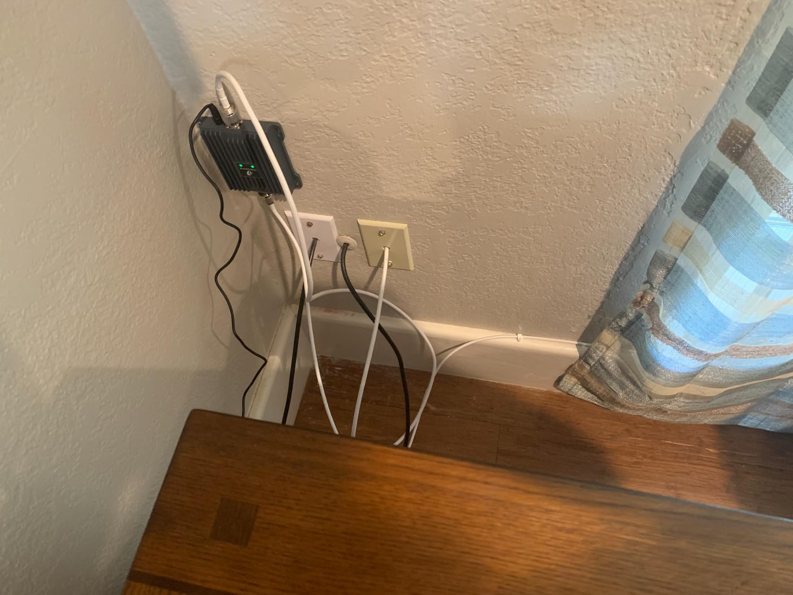Cell Phone Booster for Home/RV/Metal Building, Cellular Signal Repeater Boosts 5G 4G LTE & 3G Signals on Band 2 4 5 12 13 and 17, Supports Verizon, AT&T, T-Mobile & More | FCC Approved customer photo 1