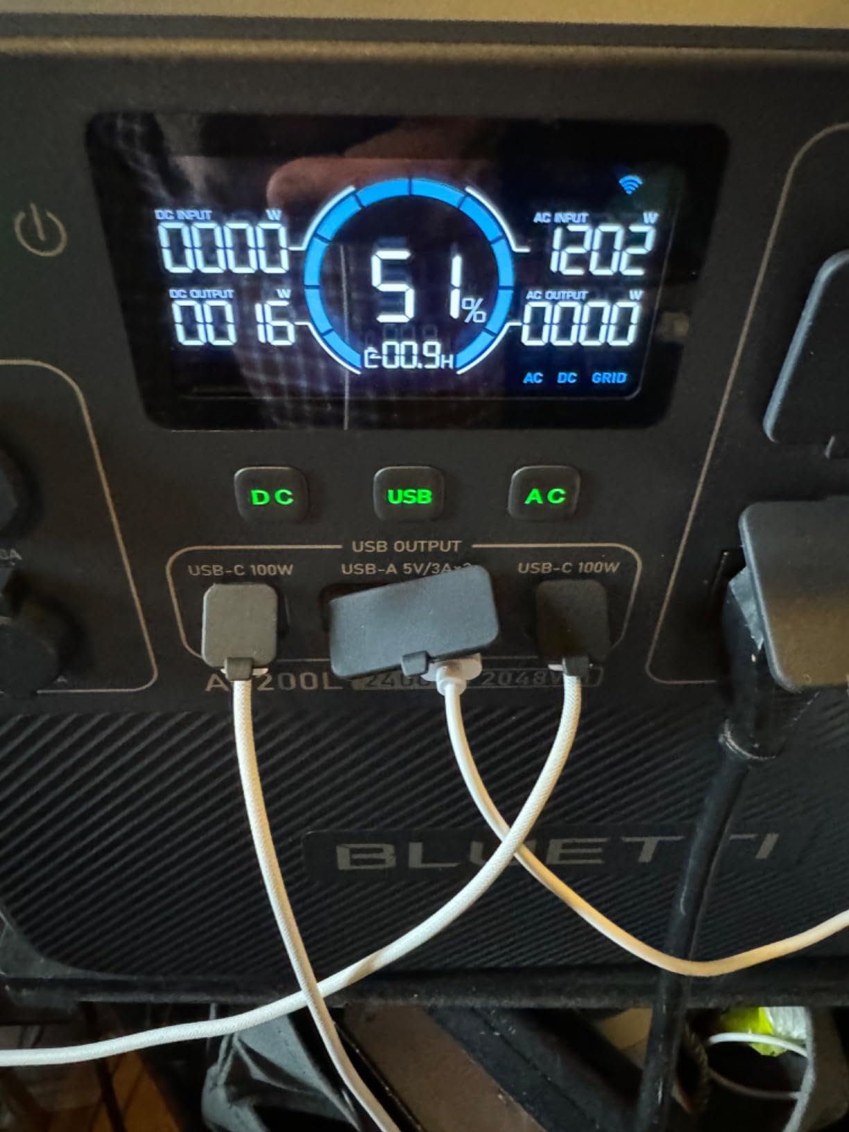 BLUETTI AC200L Portable Power Station 2048Wh LiFePO4 Battery | 3600W Power Lifting, Expandable to 8192Wh, 30A RV Output, Solar Generator for Camping, Home Use, Emergency customer photo 1