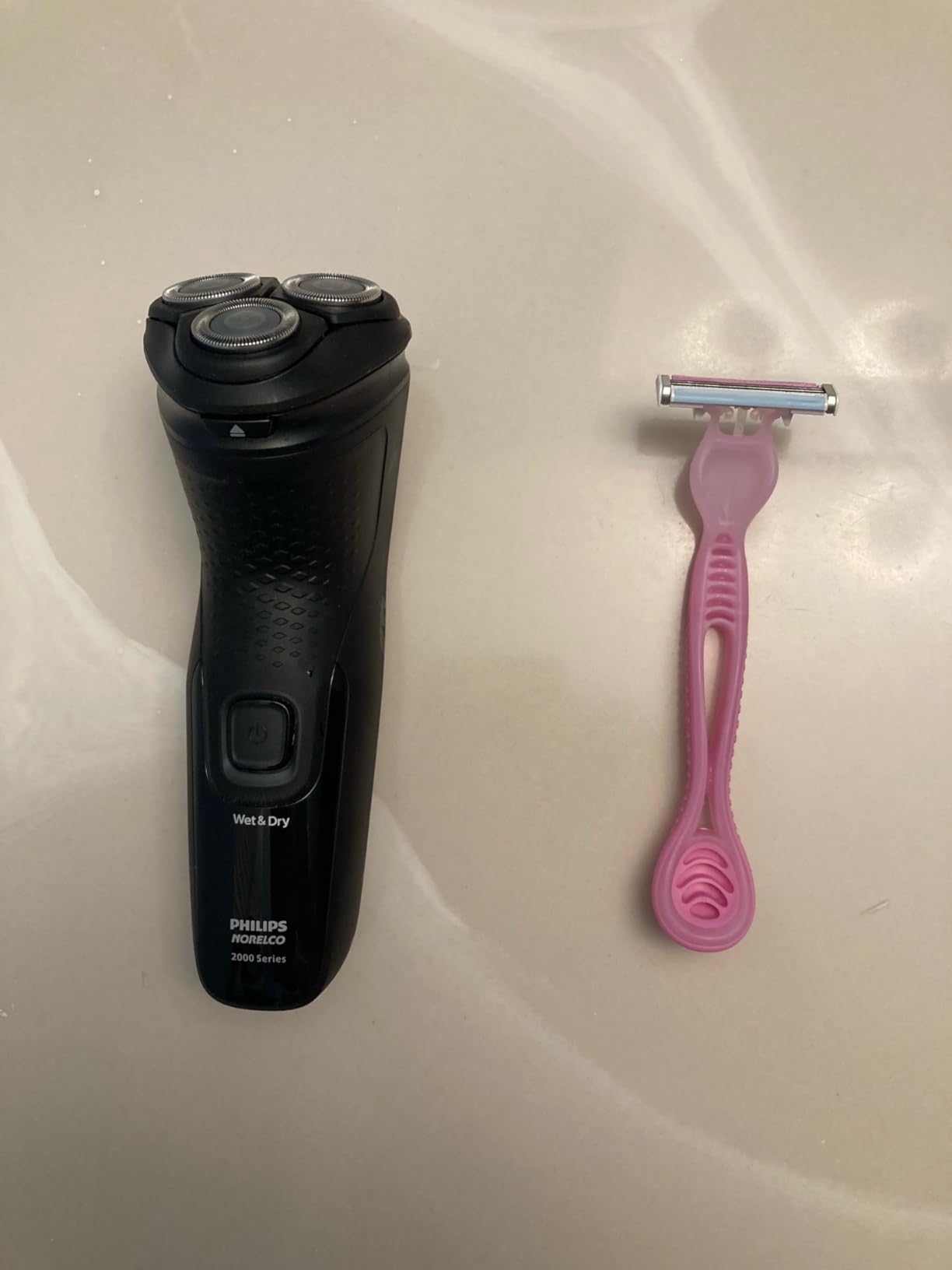 Philips Norelco 2400 Series Electric Shaver, Deep Black | 27 Self Sharpening ComfortCut Blades, 4D Flex Heads, Wet or Dry Use, 2-Year Blade Life, Pop-up Trimmer, X3001/90 customer photo 2