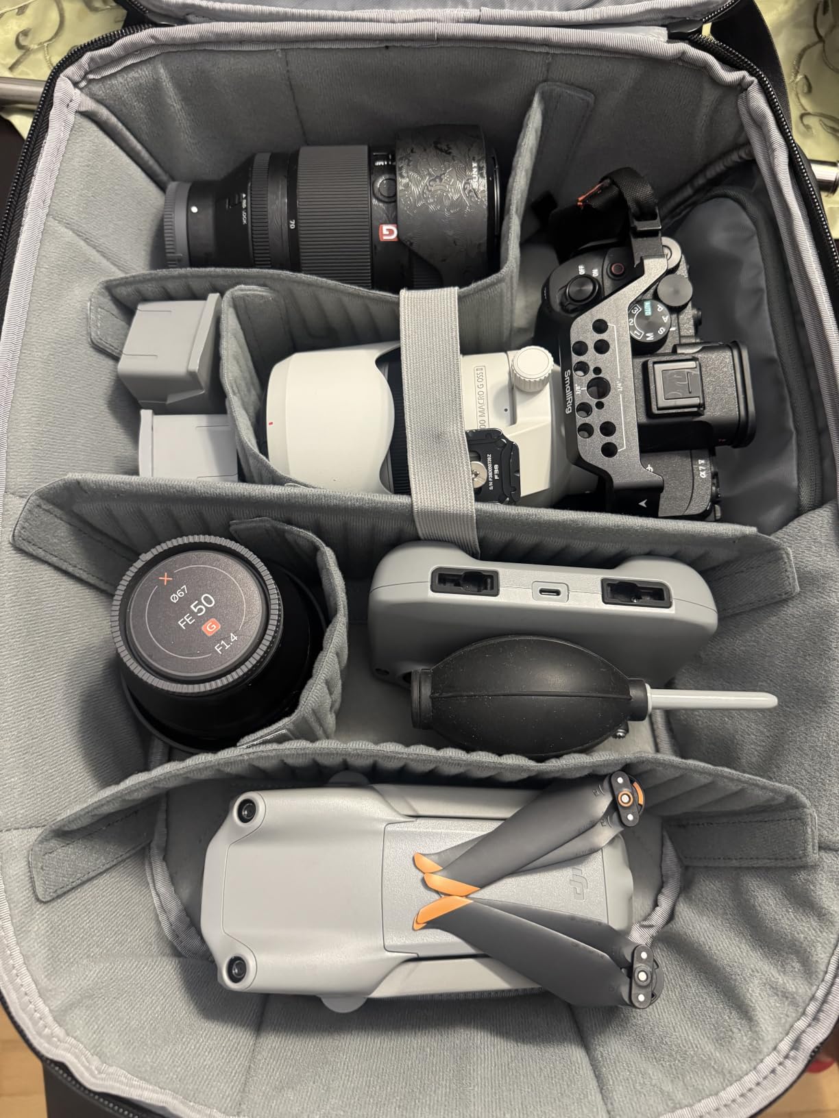 ULANZI 22L Camera Backpack Professional Bag, Water-Resistant Camera Case | Photography Anti Theft Travel for Photographers DSLR Mirrorless Camera Lens Tripod Holder 16