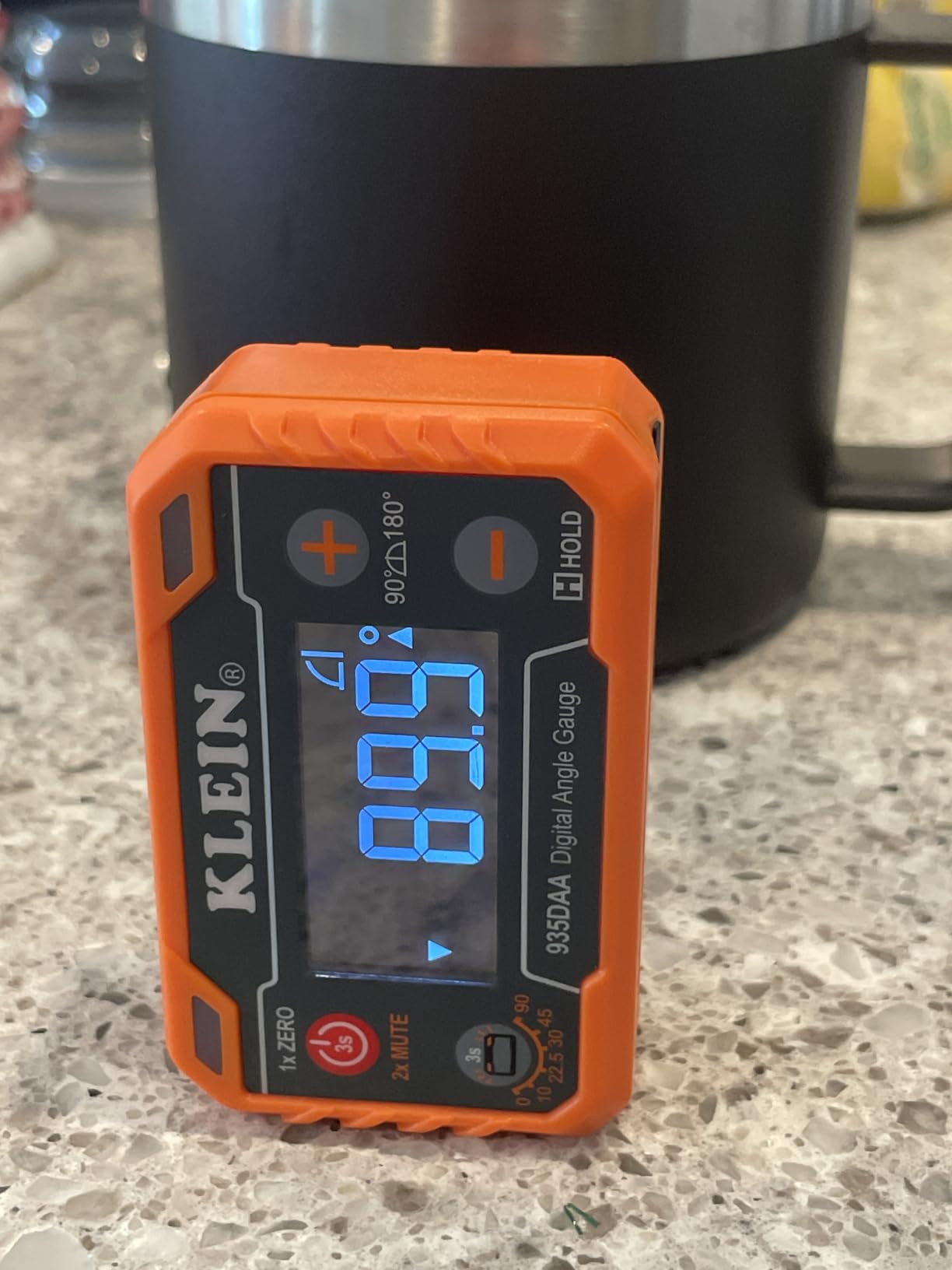 Klein Tools 935DAA Digital Electronic Level and Angle Gauge, LED Alert | Measure and Set Angles, 0-90 and 0-180 Degree Ranges customer photo 2