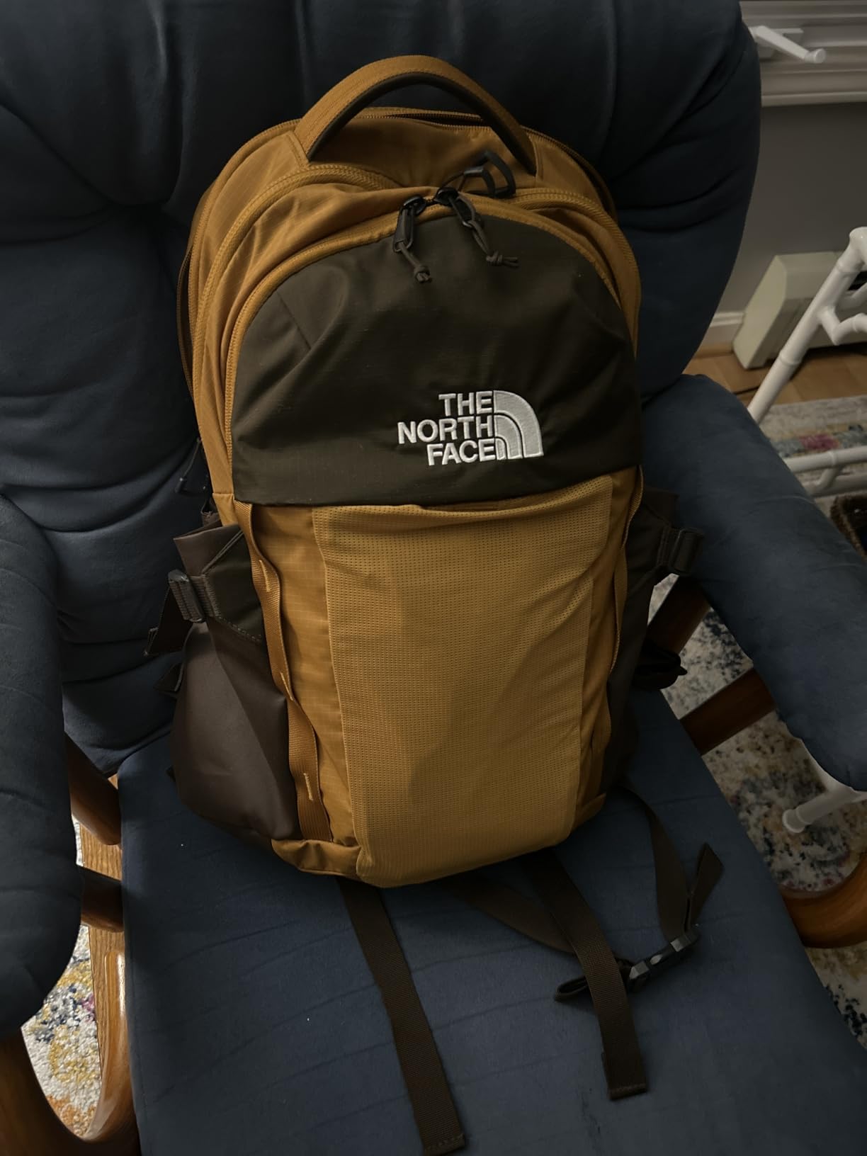 The North Face Recon Laptop Pack, Asphalt Gy Lt Hth/TNF Blk-NPF, OSFA | Daypack, Water Repellent, Laptop Sleeve, 2 Water Bottle Pockets customer photo 1