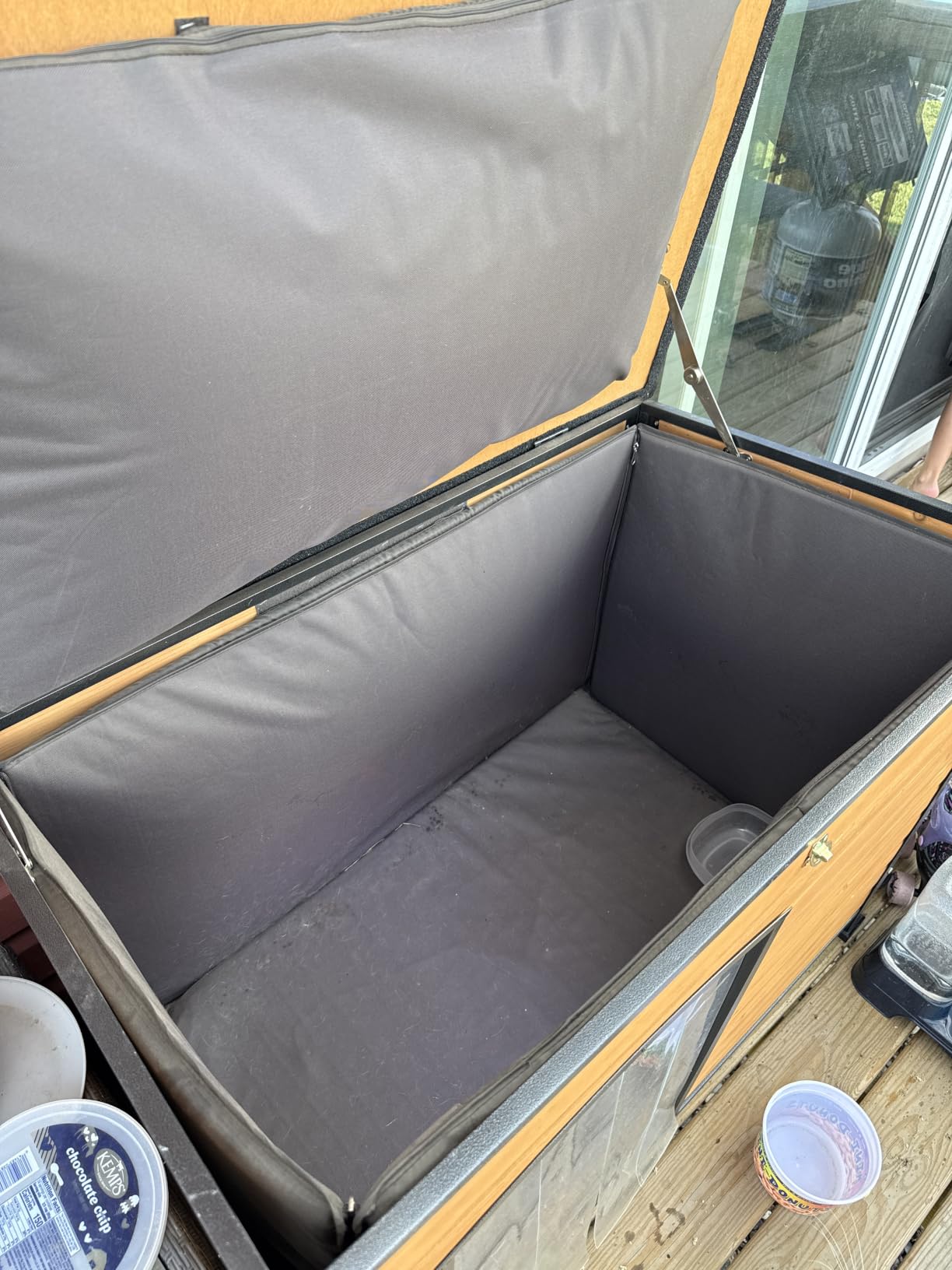 Aivituvin Heated Dog House Outdoor & Indoor Dog Kennel with Insulated Liner & Heating System for Winter Waterproof Large Dog Cage for Small & Medium & Large Dogs, Unique All-Around Iron Frame customer photo 1