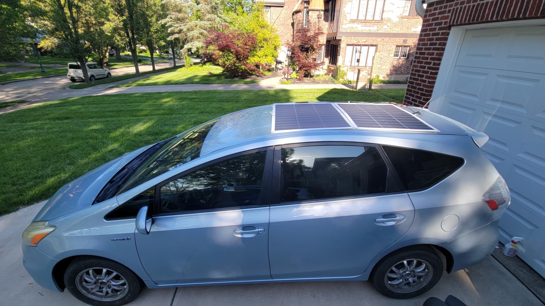 ECO-WORTHY 2pcs 130 Watt (260W) 18BB Flexible Solar Panels, 25% High-Efficiency Waterproof Monocrystalline Lightweight Solar Panel for RV, Boats, Curved Surfaces, Roofs, Cabin customer photo 1