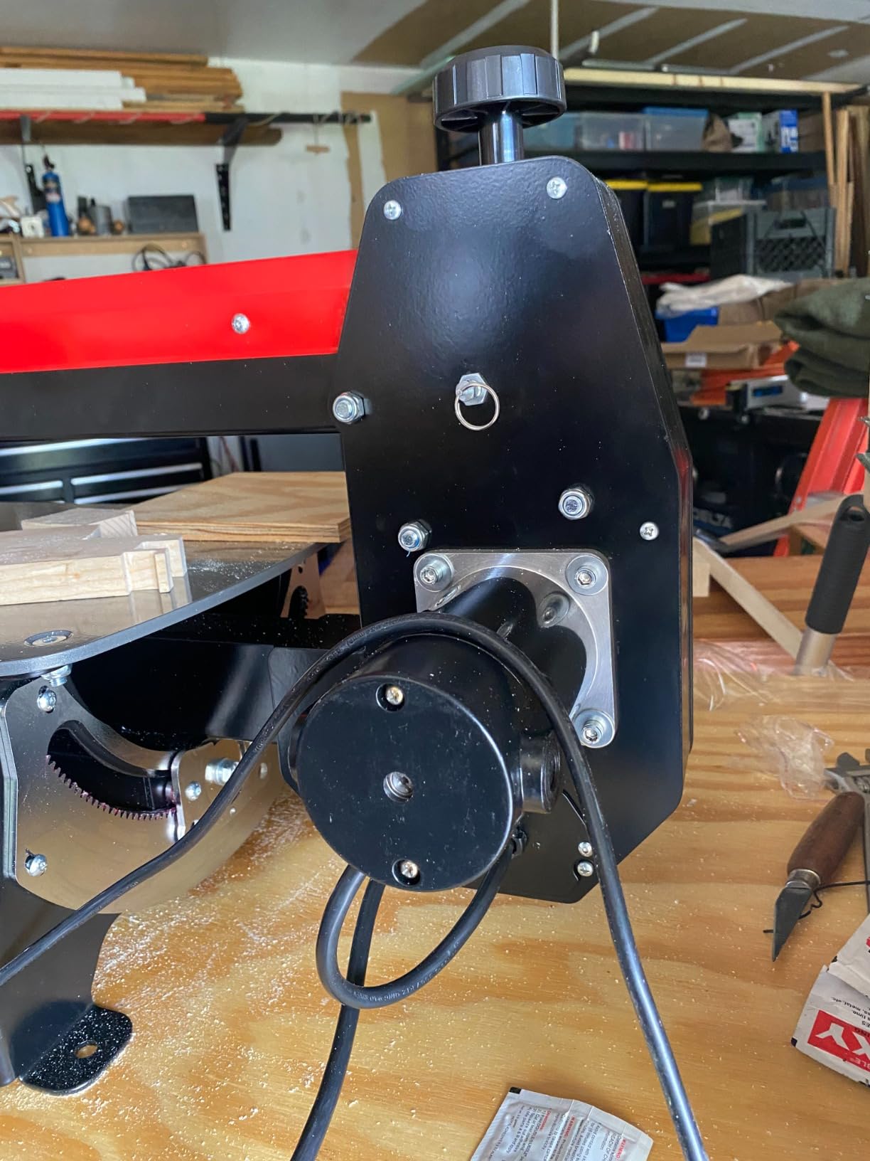 BUCKTOOL 22-Inch Scroll Saw, 1/5 HP 1.3A Power Scroll Saws for Woodworking | 360-1550 RPM Variable Speed, 27 x 13-Inch Worktable, Beveling Arm and 15/18 TPI Pinless Scroll Saw Blades for Angled Cuts customer photo 1