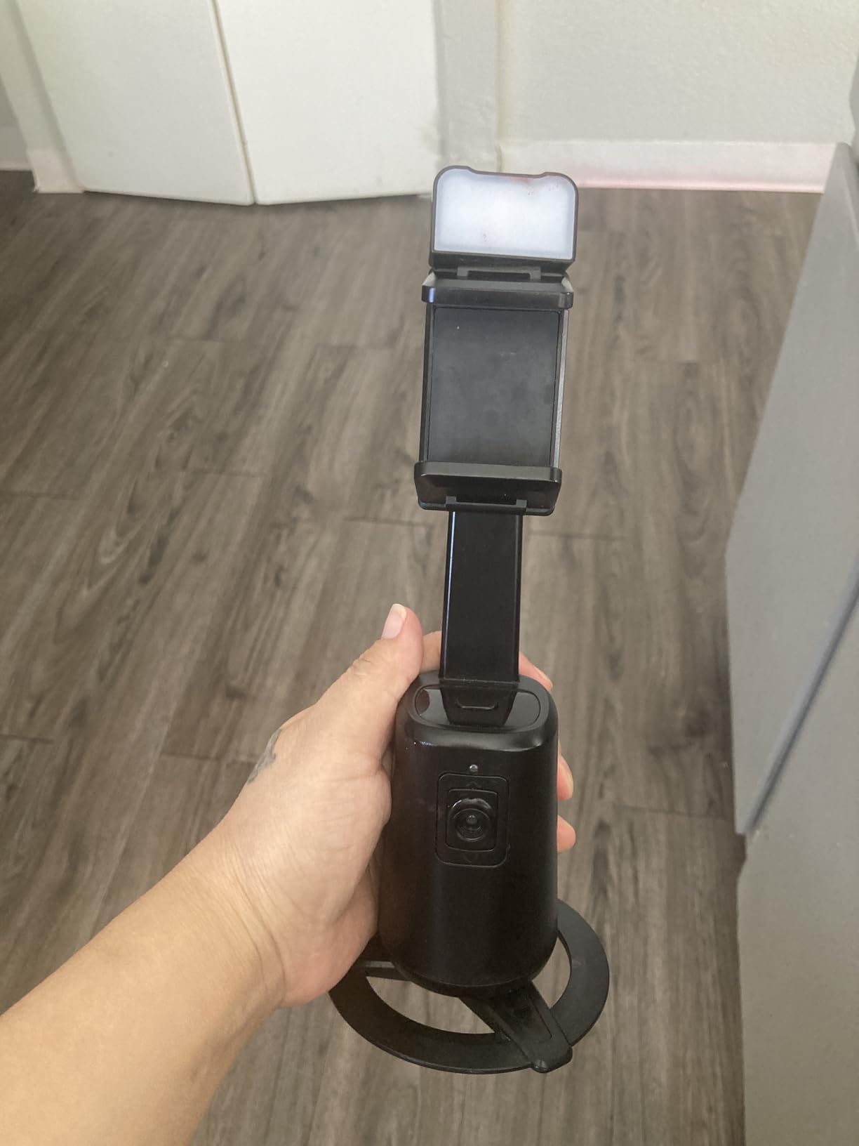 Auto Face Tracking Tripod 360 Degree Rotating Cell Phone Photo and Video Kit Stand, No App, Camera Stand with Remote and Gesture Control, Rechargeable Smart Shooting Stand for Live Recording customer photo 2