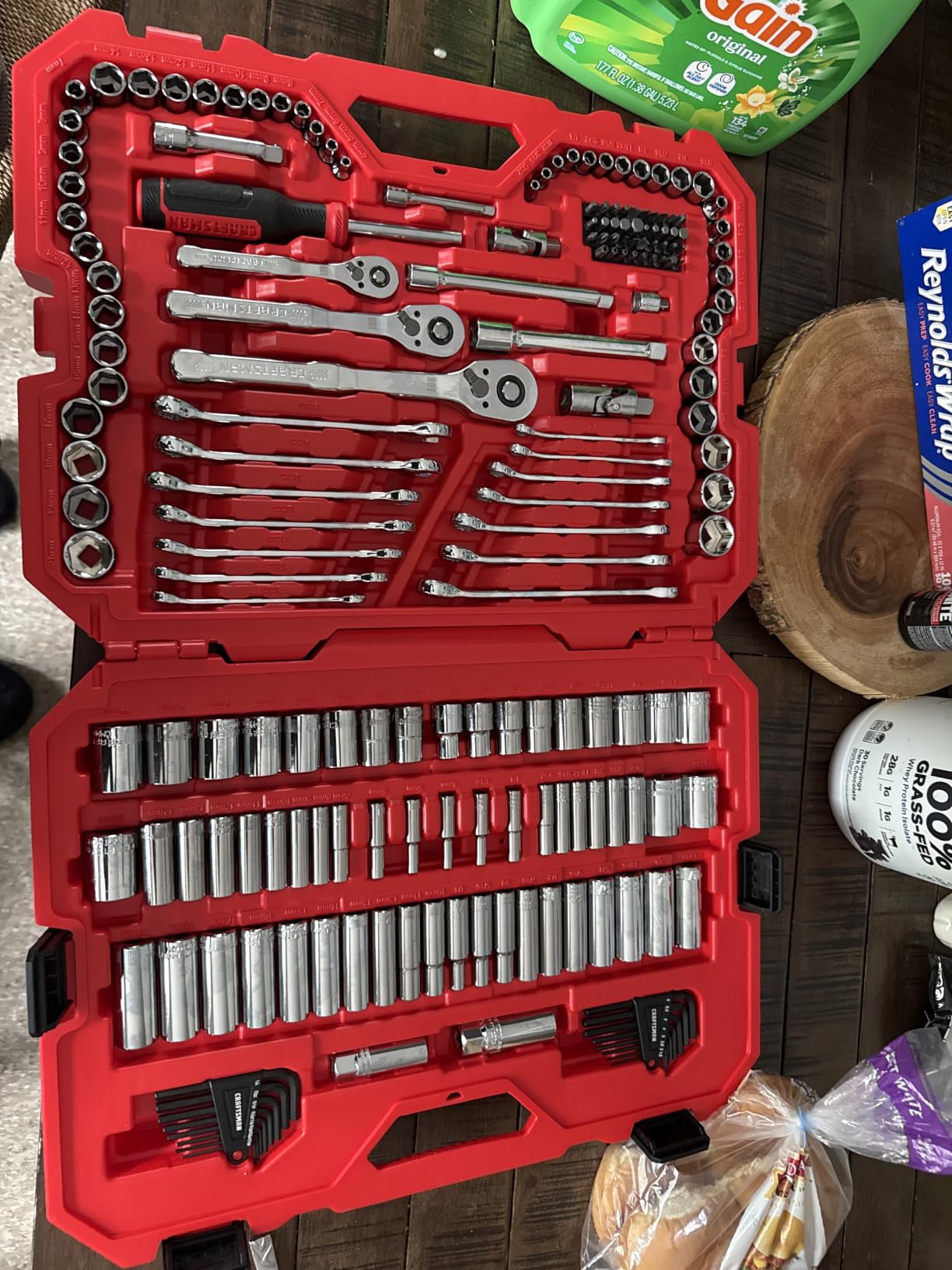 CRAFTSMAN 189 Piece Mechanics Tool Set, 1/4, 3/8 and 1/2 Inch Drive Socket Wrench Set with Thinner Ratchet, Steel 6 and 12-Point Sockets, Wrenches, Hex Keys and Specialty Bits, 90-Tooth (CMMT12134) customer photo 1
