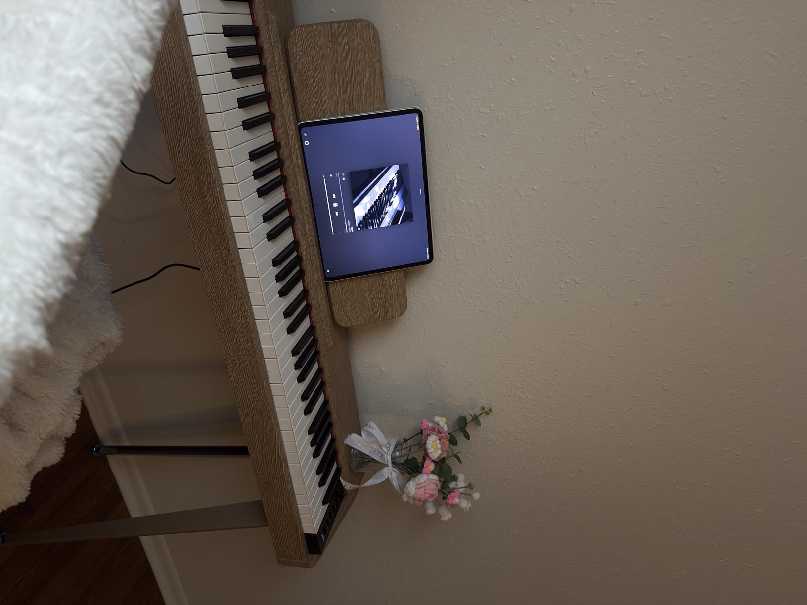 Donner OURA DDP-60 88 Key Digital Piano: Full Size Keyboard, Sensitive Touch, 8 Reverbs, Recording, 128 Voices. Includes Three Pedal, Electric Piano Keyboard for Beginners customer photo 1