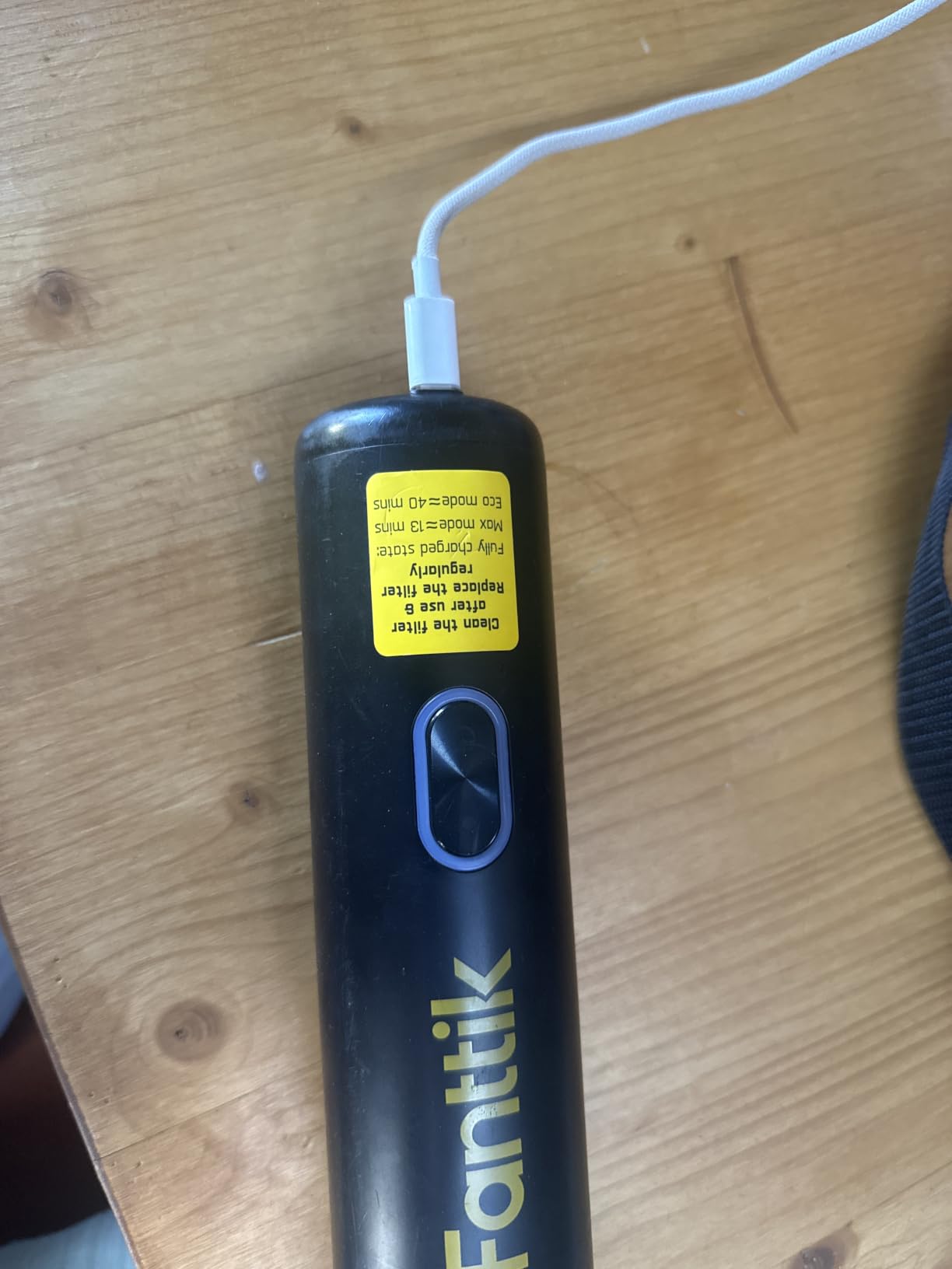 Fanttik Slim V8 APEX Cordless Car Vacuum & Air Duster, 4-in-1 Portable Mini Vacuum with 19000pa Suction Power for Pet Hair, Type-C Charge, One-Touch Empty for Car, Office Desk, Keyboards (Black) customer photo 2