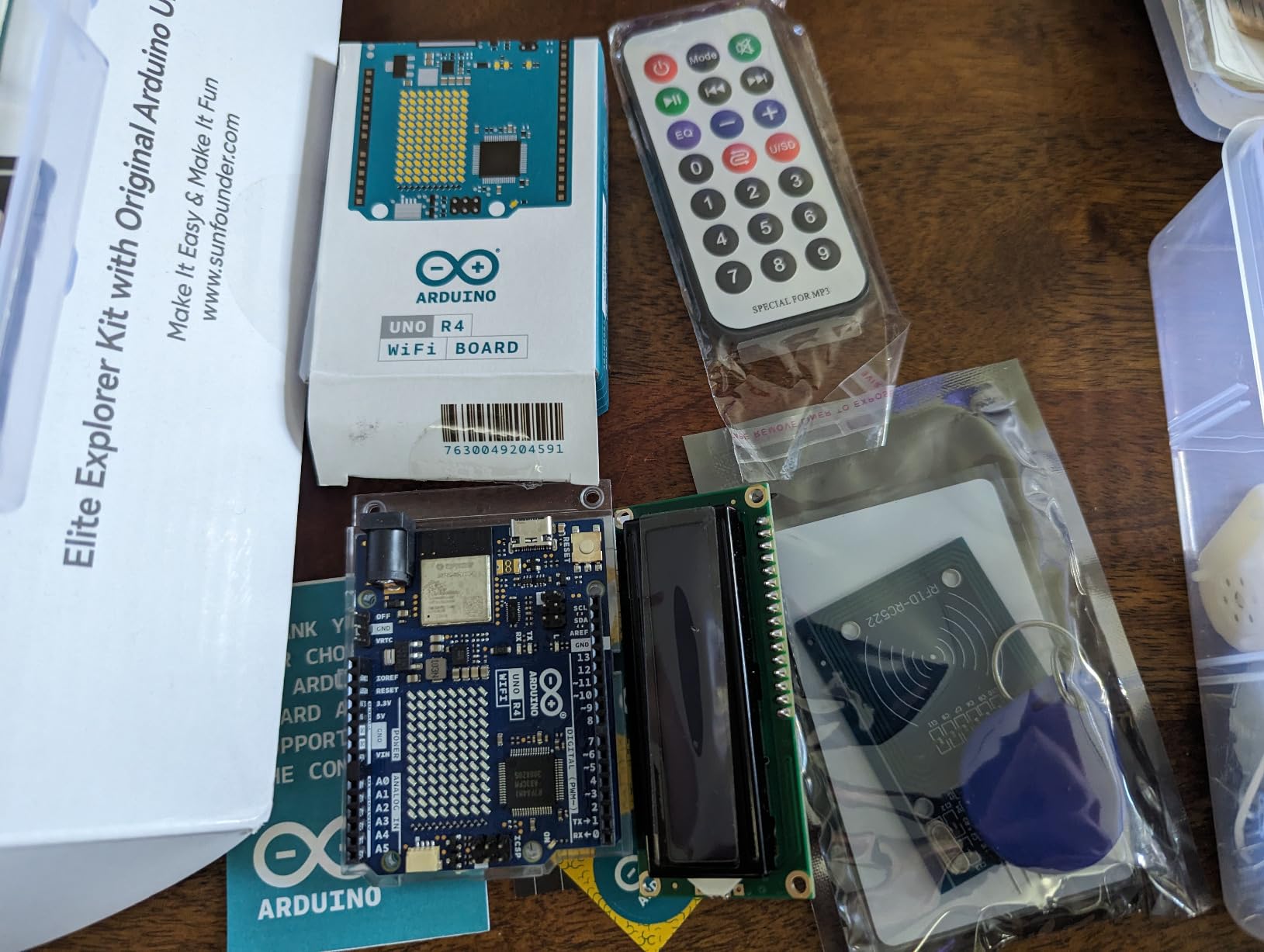 Elite Explorer Kit with Original Arduino Uno R4 WiFi, RoHS Compliant, Bluetooth IoT ESP32 IIC LCD1602 OLED, Super Starter Kit, Online Tutorials & Video Courses for Beginners & Engineers customer photo 1