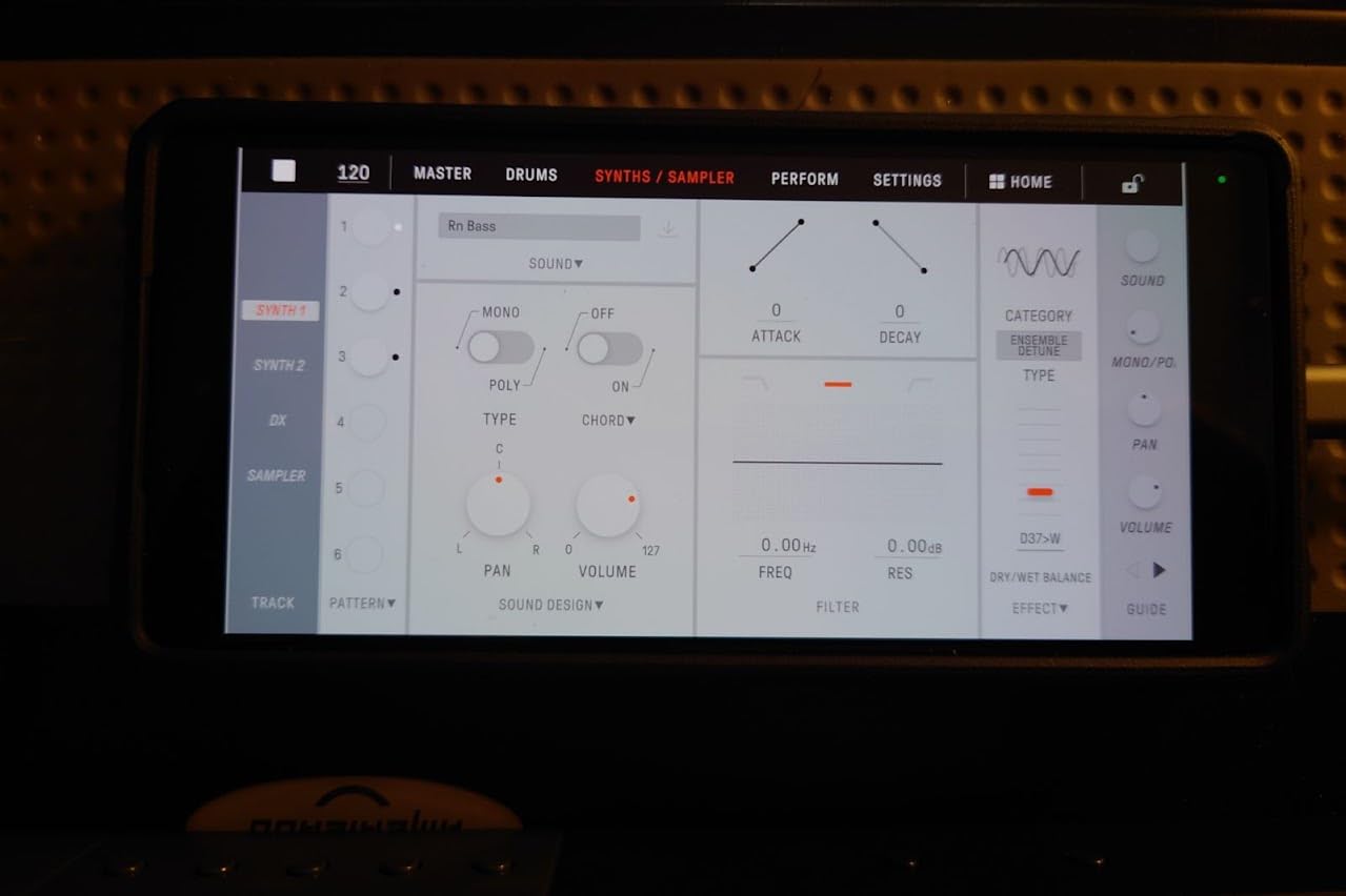 Yamaha SEQTRAK Mobile Music Ideastation, Advanced Sequencer, Onboard Sampling, Built-In Speakers and Microphone, Black customer photo 2