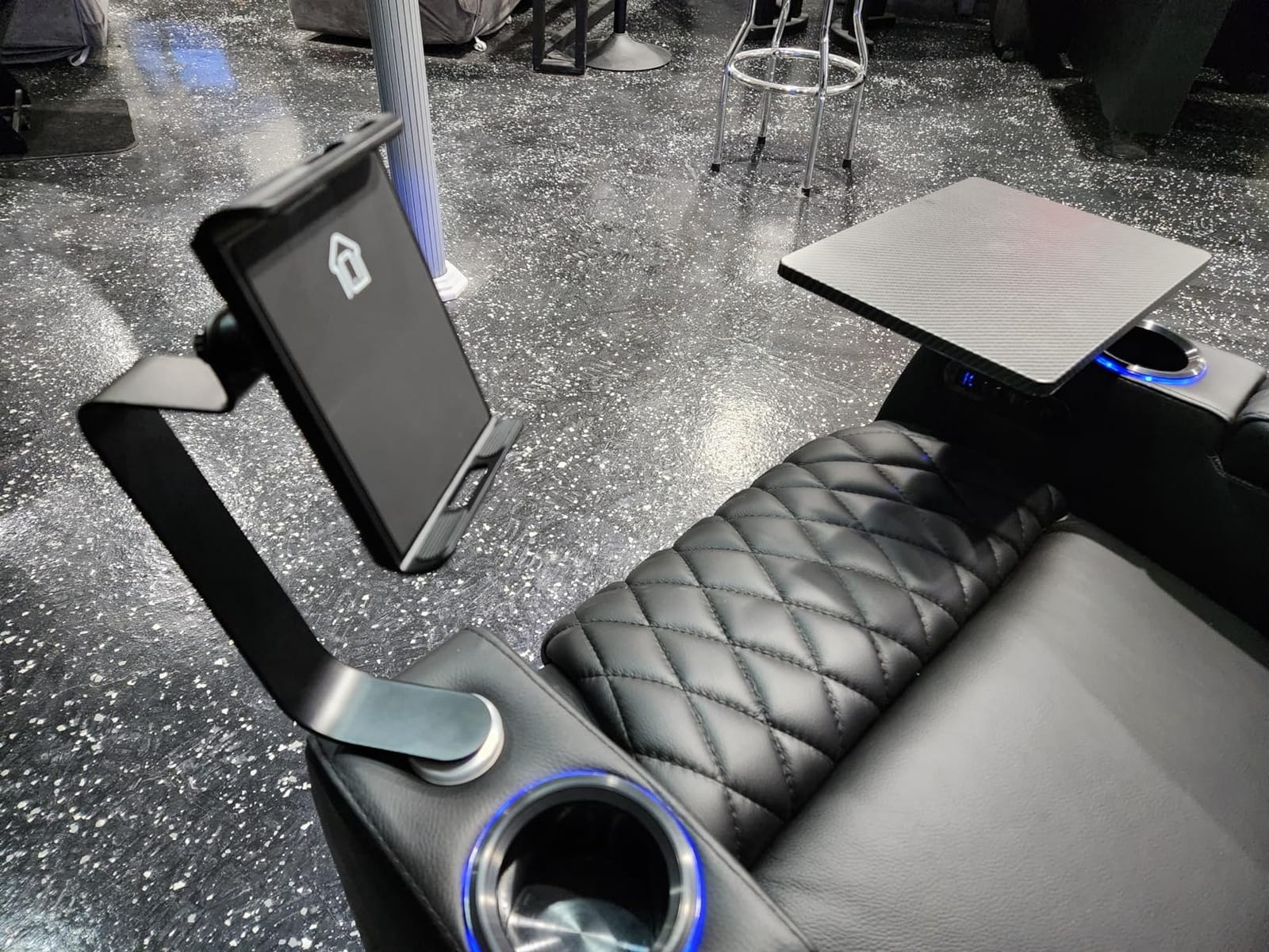 Home Theater Seating, Top Grain Leather Movie Theater Seat | Black Row of 1, Zero Gravity, Power Headrest, Tray Table, Electric Recliner Chair for Living Room customer photo 2
