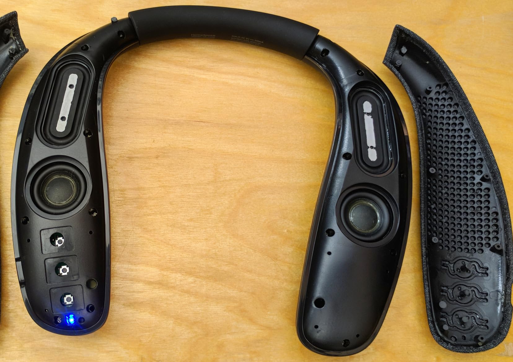 BA210 v2 Auracast Bluetooth Transmitter & JY538 Neckband Speaker | Pre-Paired for TV & Instant Setup | Bluetooth 5.3 & aptX Low Latency | Optical/3.5mm/RCA Inputs | 50H Neckband Playtime customer photo 1