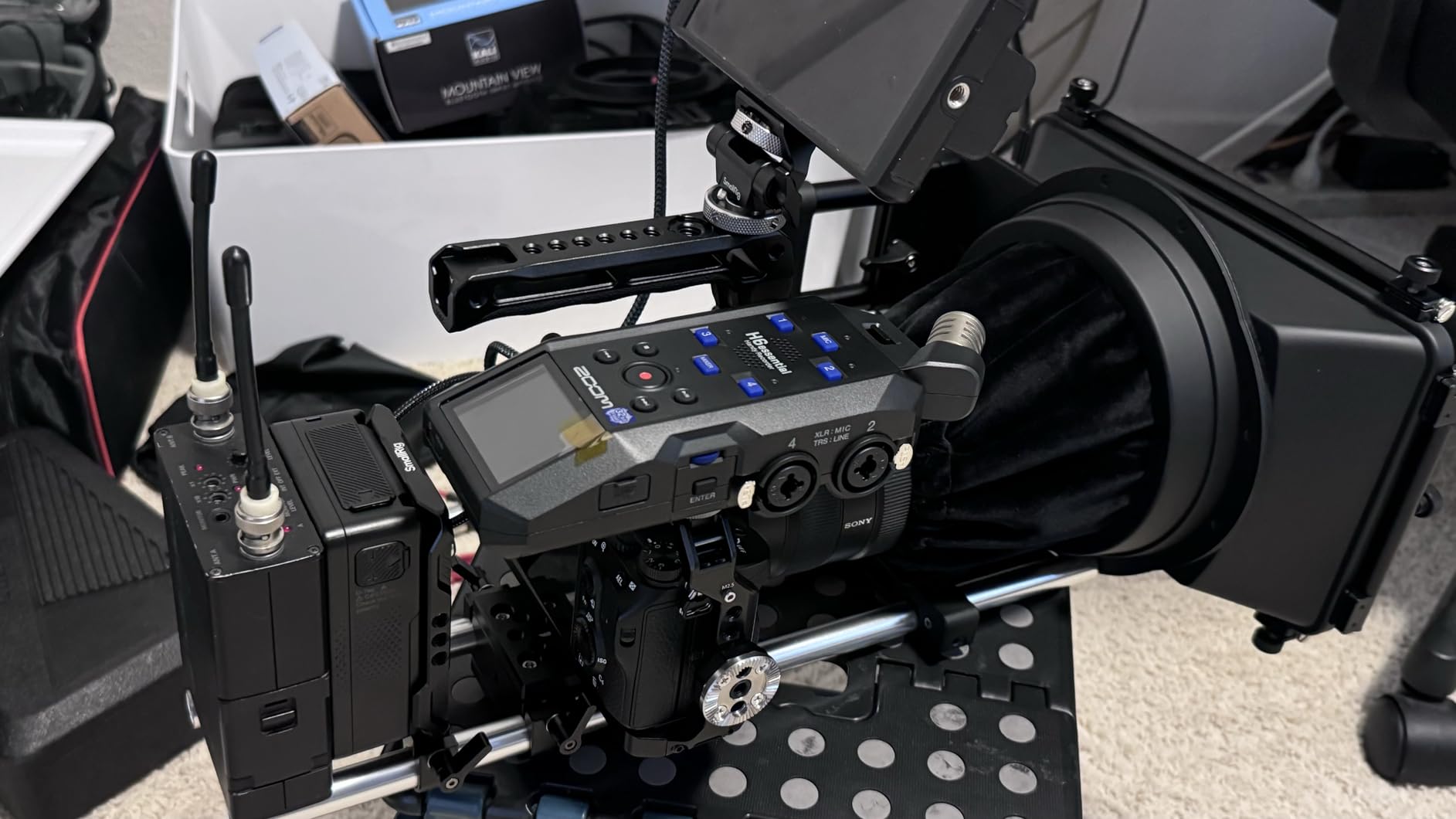 Zoom H6 Essential Handheld Recorder for Musicians, Podcasters & Filmmakers with Stereo Microphones, 4 XLR/TRS Inputs, 6 Tracks of 32-Bit Float Recording, & USB Audio Interface | 4 Xlr and Trs Inputs, Xy Stereo Mic Included, Up to 96khz, USB-C Interface, SD Up to 1TB customer photo 1