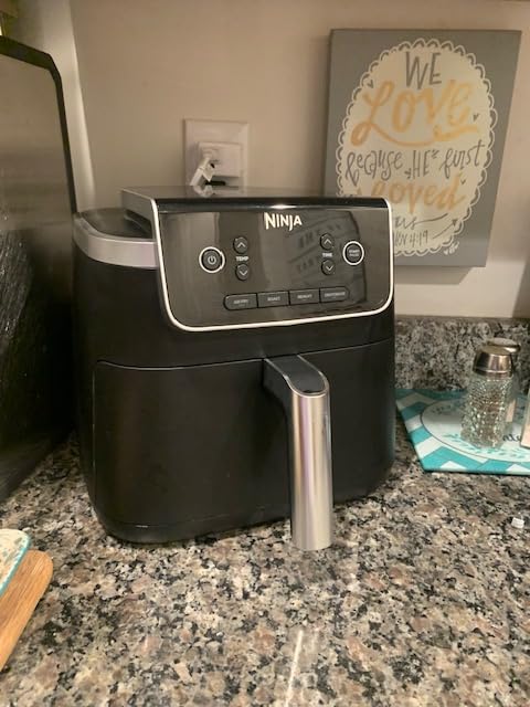 Ninja Air Fryer Pro, 5 Qt, 4-in-1, Grey, AF141, 1750W, 400F max customer photo 2