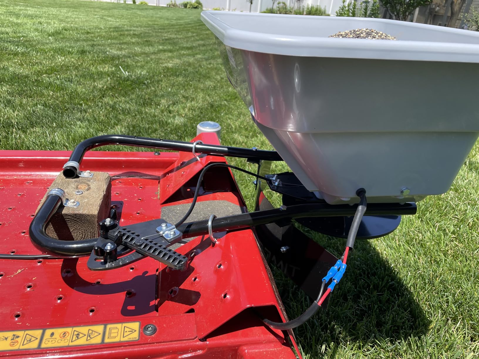 Yard Commander - 80 LB ATV/UTV Broadcast Spreader - 12-Volt Heavy Duty Motor - Salt, Seed, Fertilizer & More - Adjustable Drop Rate - Included Hopper Cover - Mounts to Front or Rear Utility Rack customer photo 2