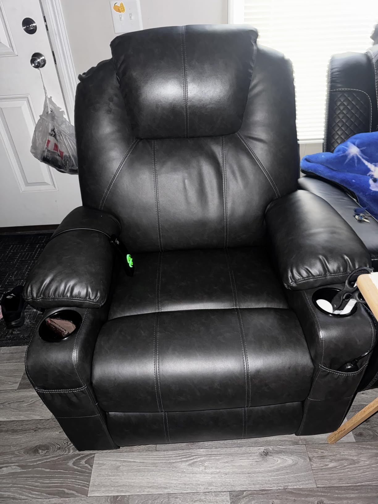 MCombo Power Lift Recliner Chair for Elderly, Lift Chair with Heat and Massage, FSC Certified, USB Ports, Cup Holders, Faux Leather 7141 (Cream White, Small) customer photo 2