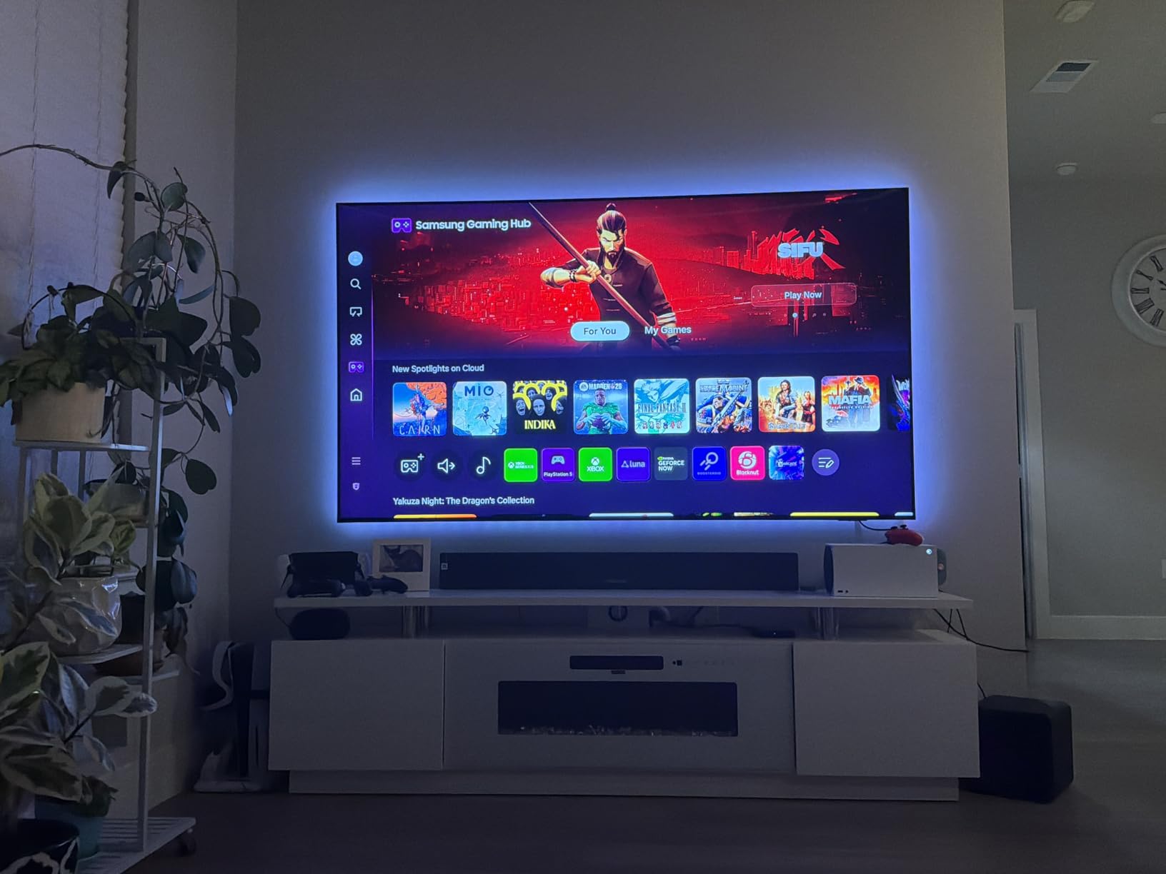 Samsung 98-Inch Class Neo QLED 4K QN90D Series Mini LED, Neo Quantum HDR+ Smart TV w/Dolby Atmos, Object Tracking Sound+, Motion Xcelerator, Real Depth Enhancer Pro, Alexa Built-in (QN98QN90D, 2024) customer photo 1