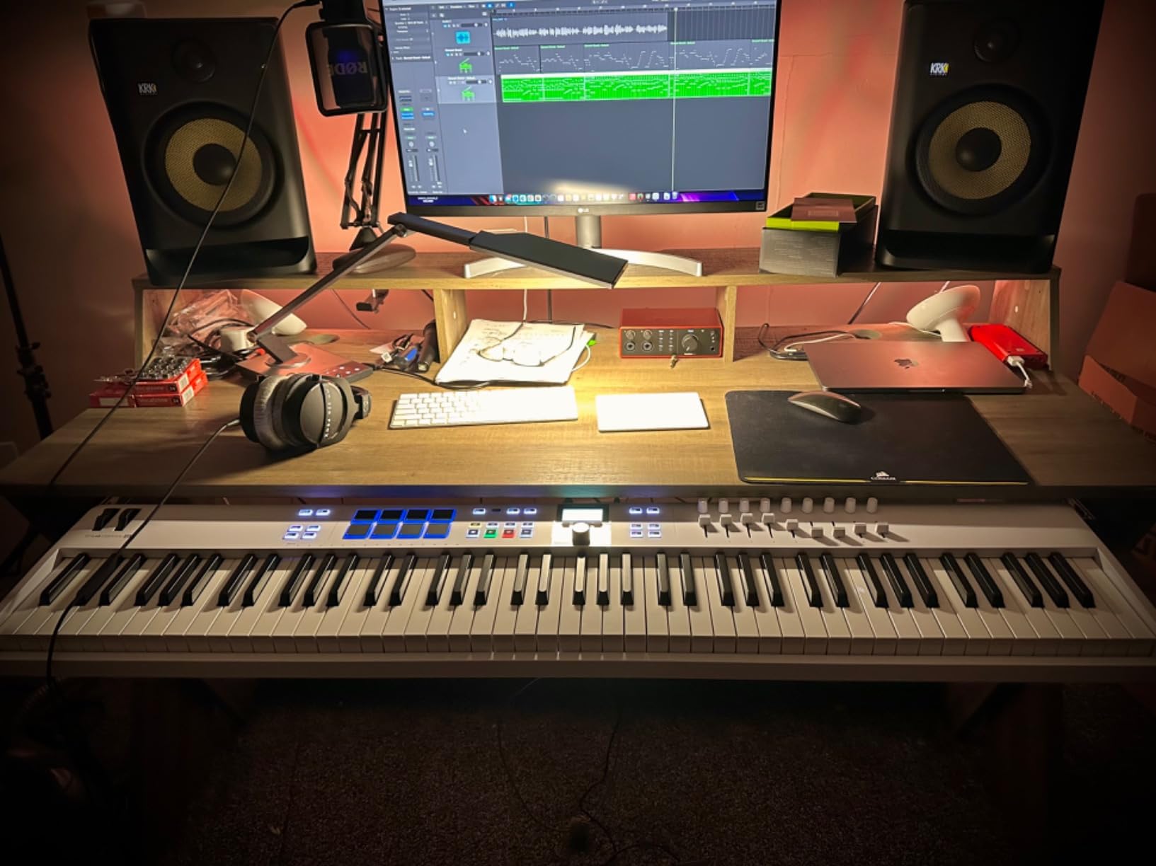 Arturia KeyLab Essential mk3 USB MIDI Keyboard Controller, 88 Key - White | Scale Chord and Arpeggiator modes, deep DAW integration, 2000 Analog Lab V presets, RGB-backlit velocity and pressure pads customer photo 1