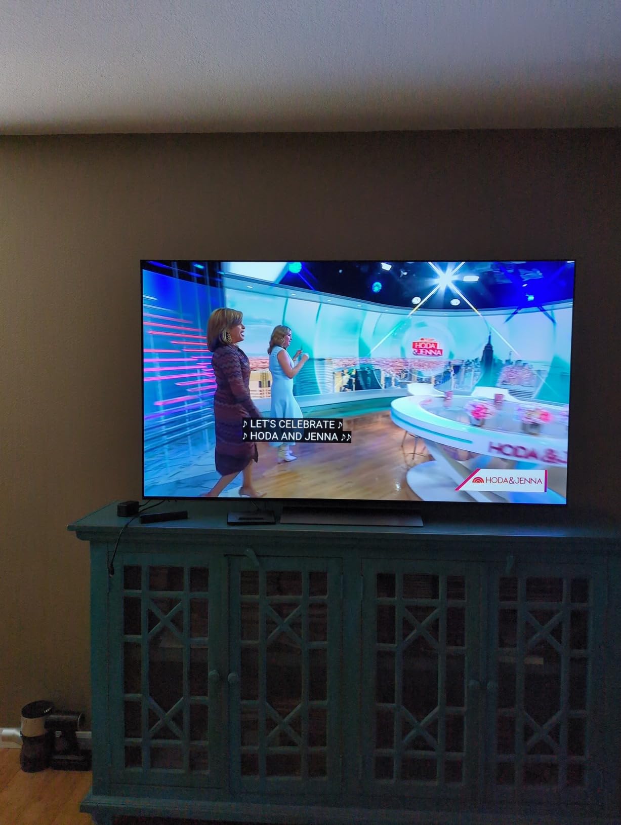 LG 48-Inch Class OLED evo C4 Series Smart TV 4K Processor Flat Screen with Magic Remote AI-Powered with Alexa Built-in (OLED48C4PUA, 2024) customer photo 2