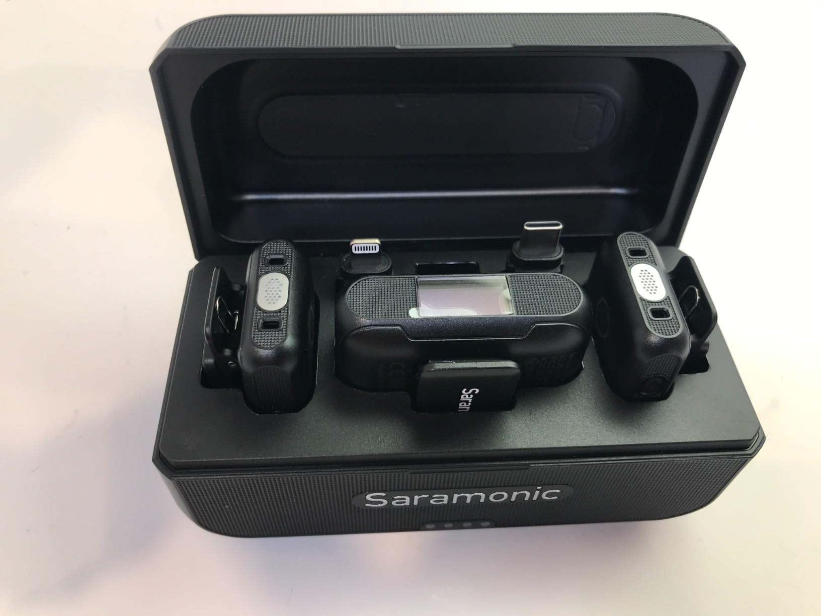 Saramonic BLINK500B2+ Wireless Lavalier Microphone for iPhone/Camera/Android, Detail-Rich Audio, 40h Battery Life, Clip on Wireless Lapel Mic for Live Streaming Video Conference Recording customer photo 1