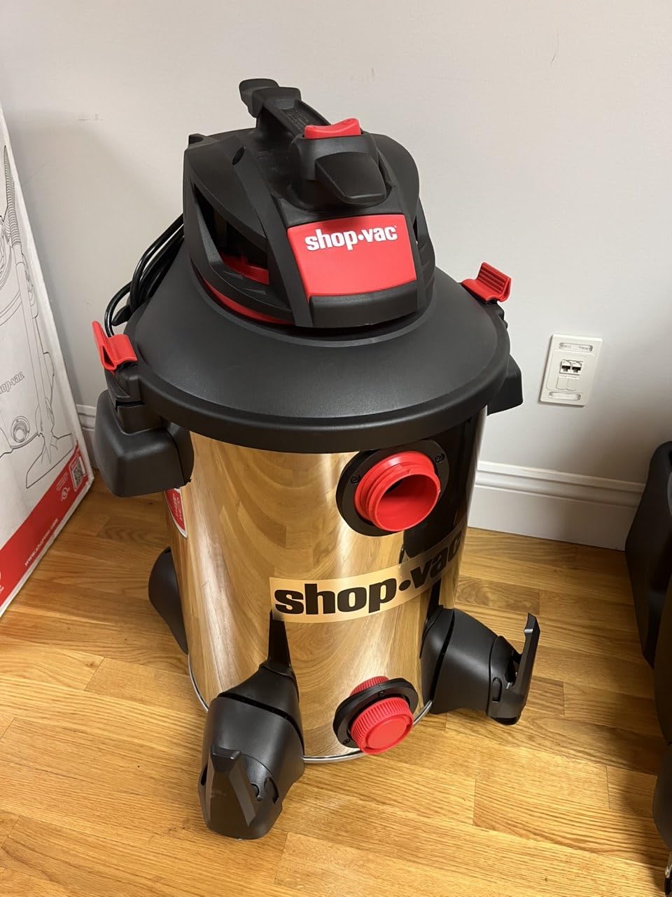 Shop-Vac 5761311 12-Gallon Wet/Dry Shop Vacuum, 6 Peak HP | 1.5 Inch Diameter x 7 Foot Hose, 20 Foot Cord, Ideal for Home, Garage, and Workshop Cleaning customer photo 2