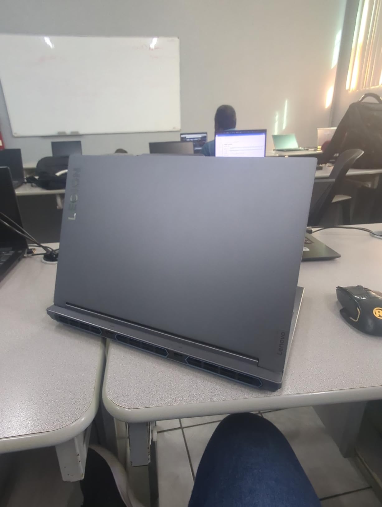 Lenovo Legion 5i, 16-inch Display, Intel Core i9-14900HX, NVIDIA GeForce RTX 4070, 32GB RAM, 512GB SSD, G-SYNC, Windows 11 Home, Luna Grey customer photo 2