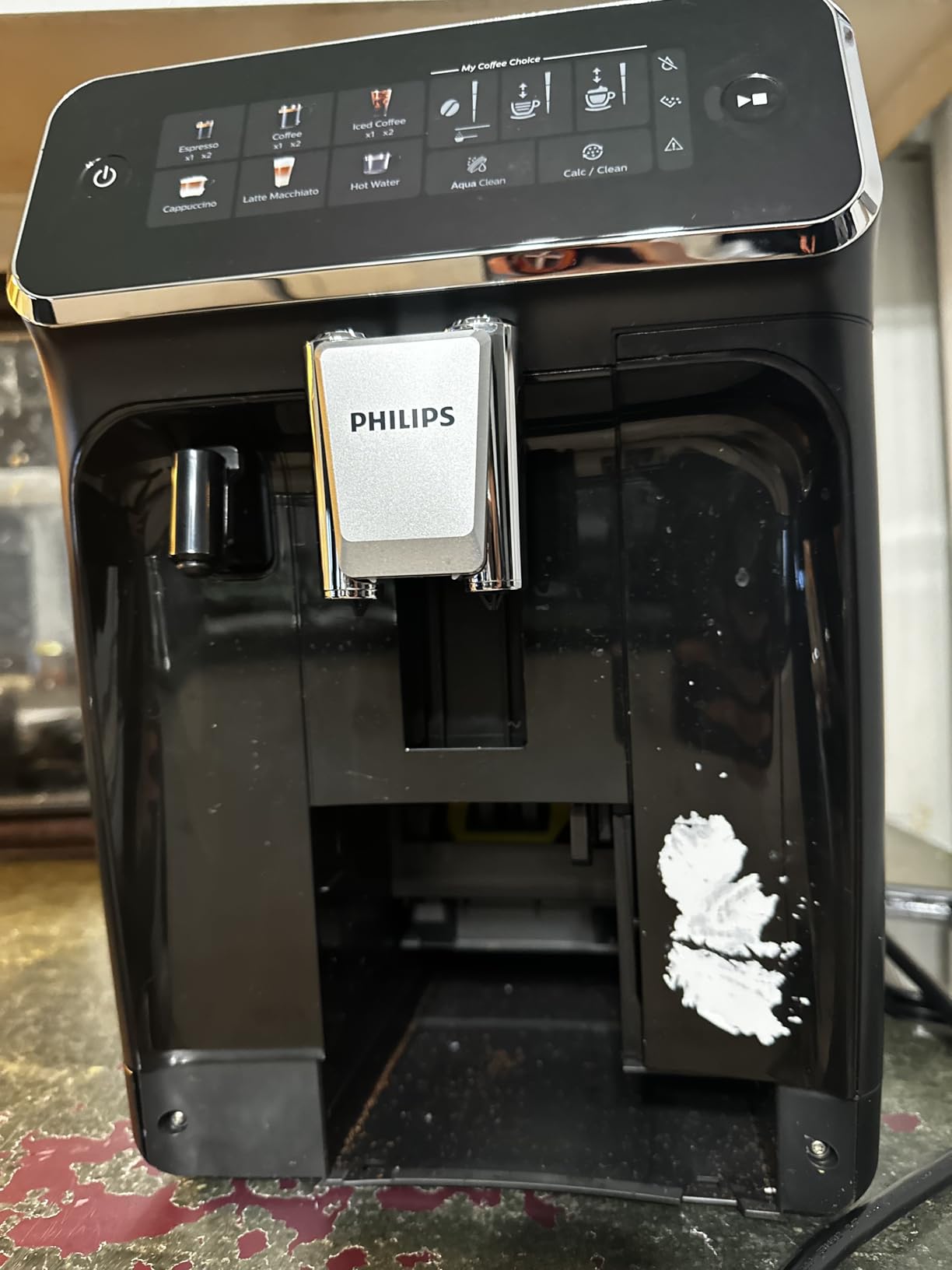 PHILIPS 3300 Series Fully Automatic Espresso Machine, LatteGo Milk System | 5 Hot & Iced Coffee Pre-Sets, ceramic grinder, customizable coffee strength & milk settings, hot water, 15 bars (EP3341/50) customer photo 1
