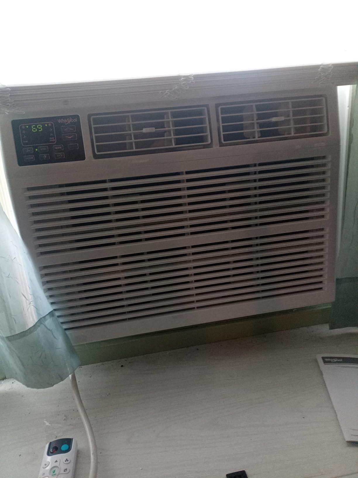 Whirlpool 15,000 BTU Window Air Conditioner with Dehumidifier, White | 115V, Remote Control, Auto-Restart, 24H-Timer, for Rooms up to 700 Sq. Ft., Living Room, Bedroom, or Kitchen customer photo 2