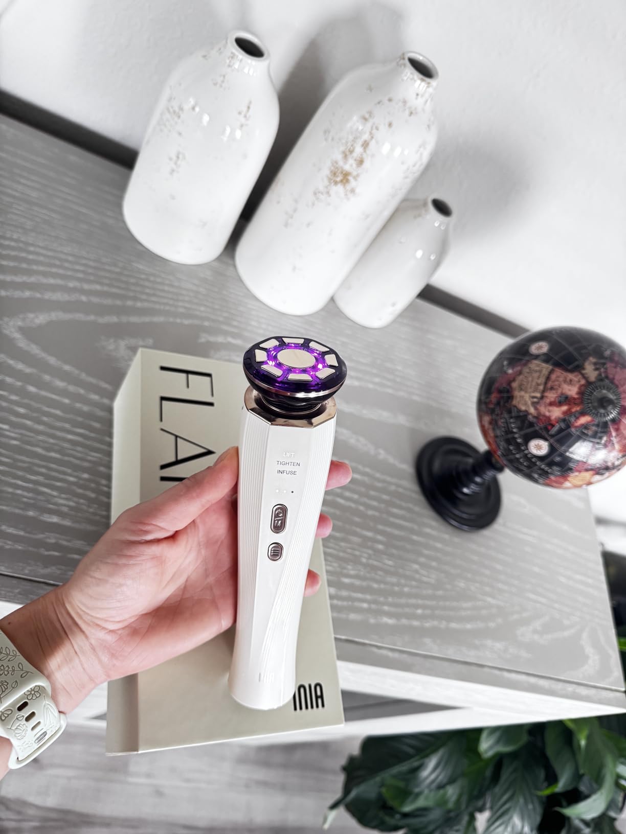 INIA Flare 3-in-1 Red Light Therapy Beauty Device for Face & Neck White | Help Reduce Puffiness, Support Skin Firmness, and Enhance Radiance, Ideal for Daily Home Use Skincare customer photo 1