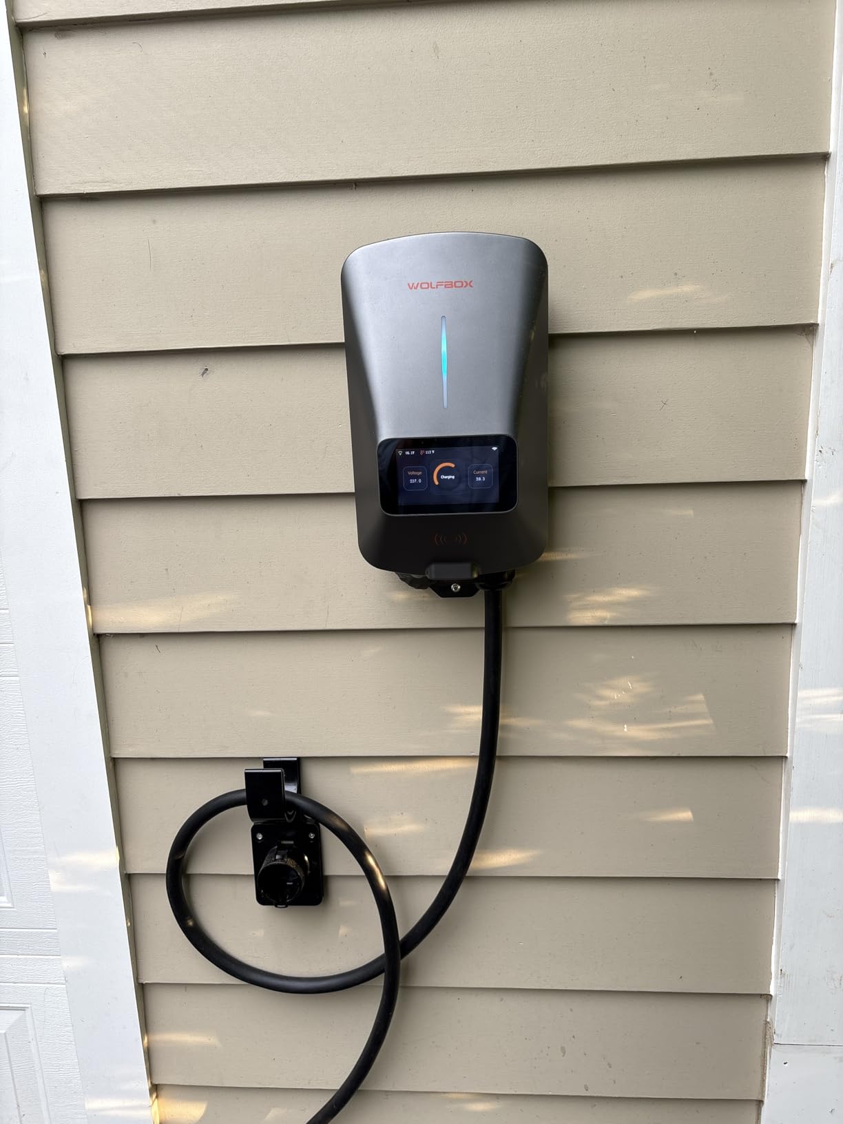 WOLFBOX Level 2 EV Charger 48 Amp - Smart Display, RFID Card, 25ft Cable, Outdoor/Indoor, Hardwired EV Charger Level 2, WiFi Enabled Electric Car Charging, 240V Electric Vehicle Charging Stations customer photo 1