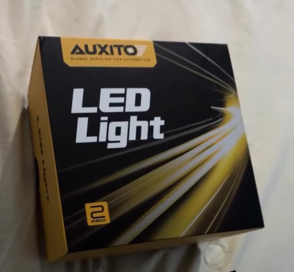AUXITO Upgraded 9005/HB3 H11/H8/H9 Bulbs Combo, 900% Highly Bright 6500K Cool White, Real 1:1 Mini Size, Canbus Direct Install Plug and Play, Pack of 4 customer photo 2