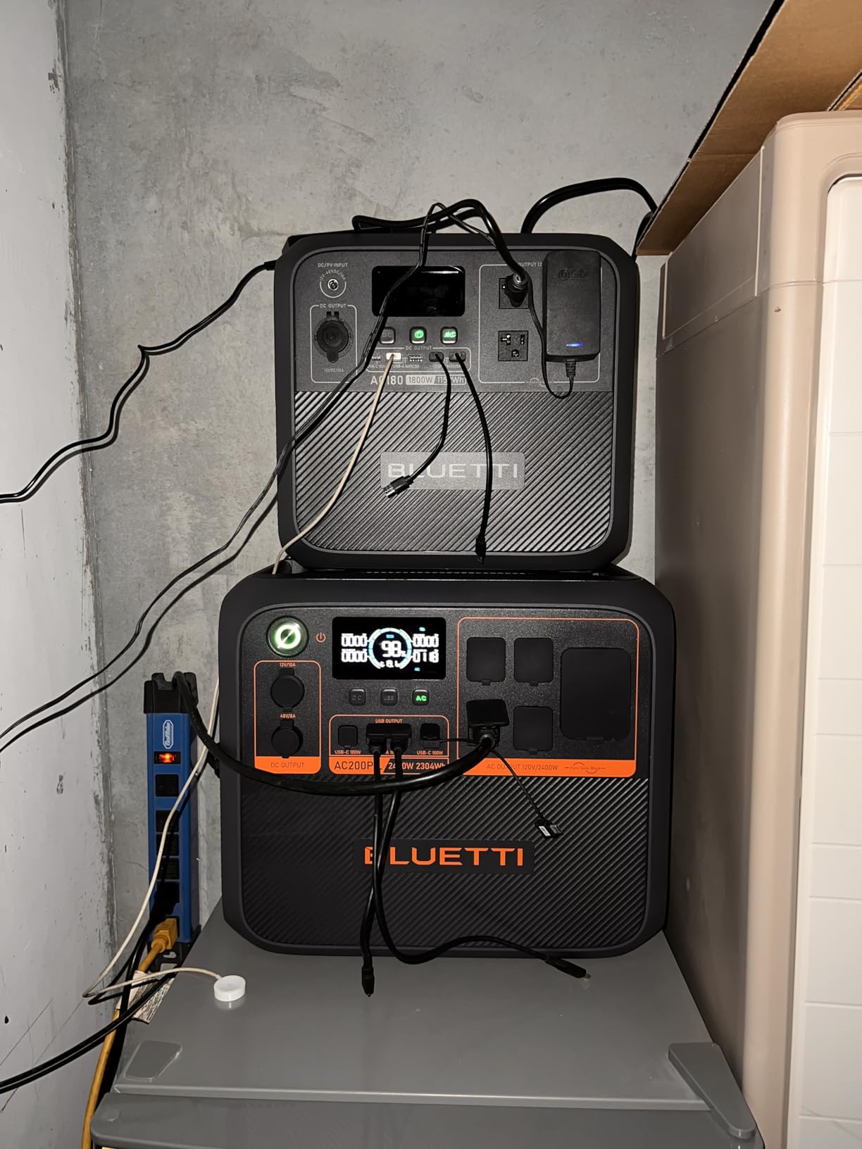 BLUETTI AC200PL Portable Power Station 2304Wh 2400W LiFePO4 Solar Generator | Expandable to 8448Wh w/ 4 AC Outlets (3600W Power Lifting), 30A TT30 Output, Battery Backup for RV, Camping, Home Use customer photo 1