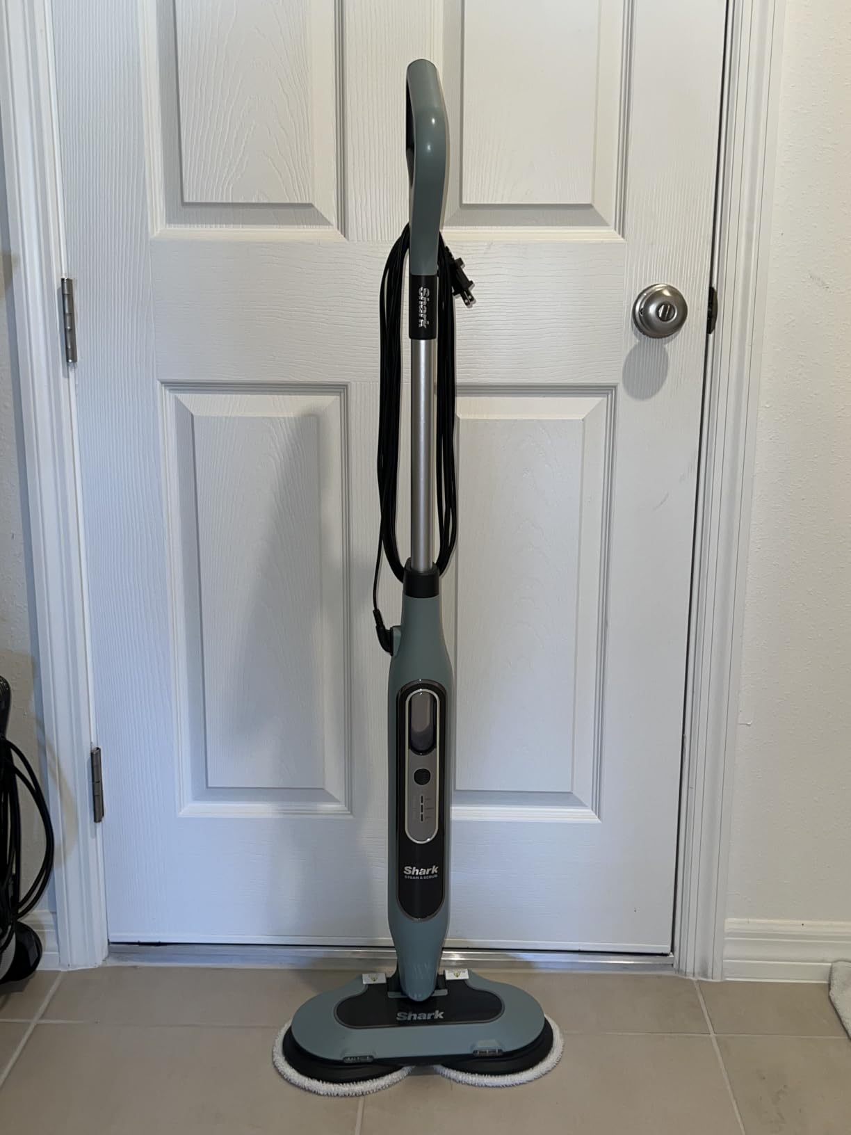 Shark Steam & Scrub Steam Mop, All-in-One Hard Floor Cleaner, Grey, S8001 | LED Headlights, 4 Dirt Grip Soft Scrub Pads Included, XL Water Tank, Swivel Steering customer photo 2
