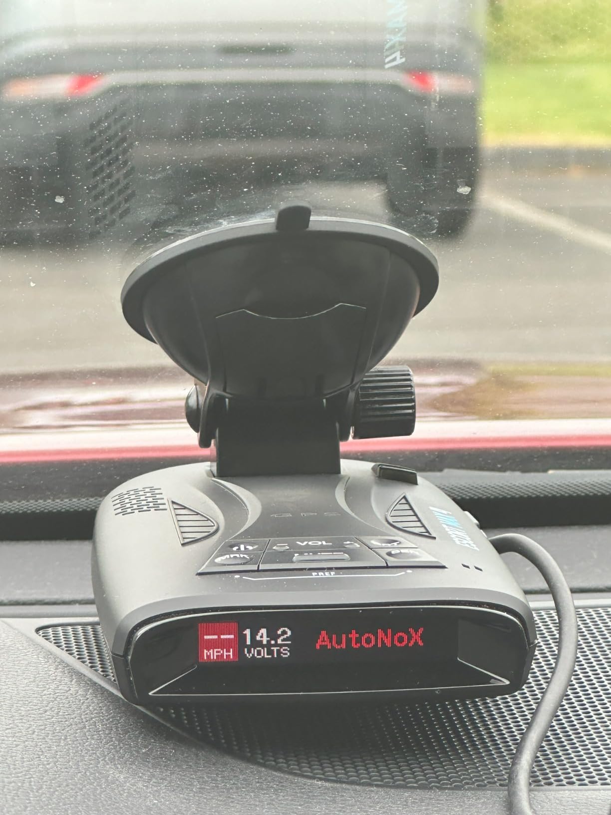 Escort MAX 4 Radar Detector, 2X The Filtering Accuracy | Advanced Detection Range, Built-in GPS and Bluetooth Connectivity, Apple CarPlay and Android Auto Compatible customer photo 2