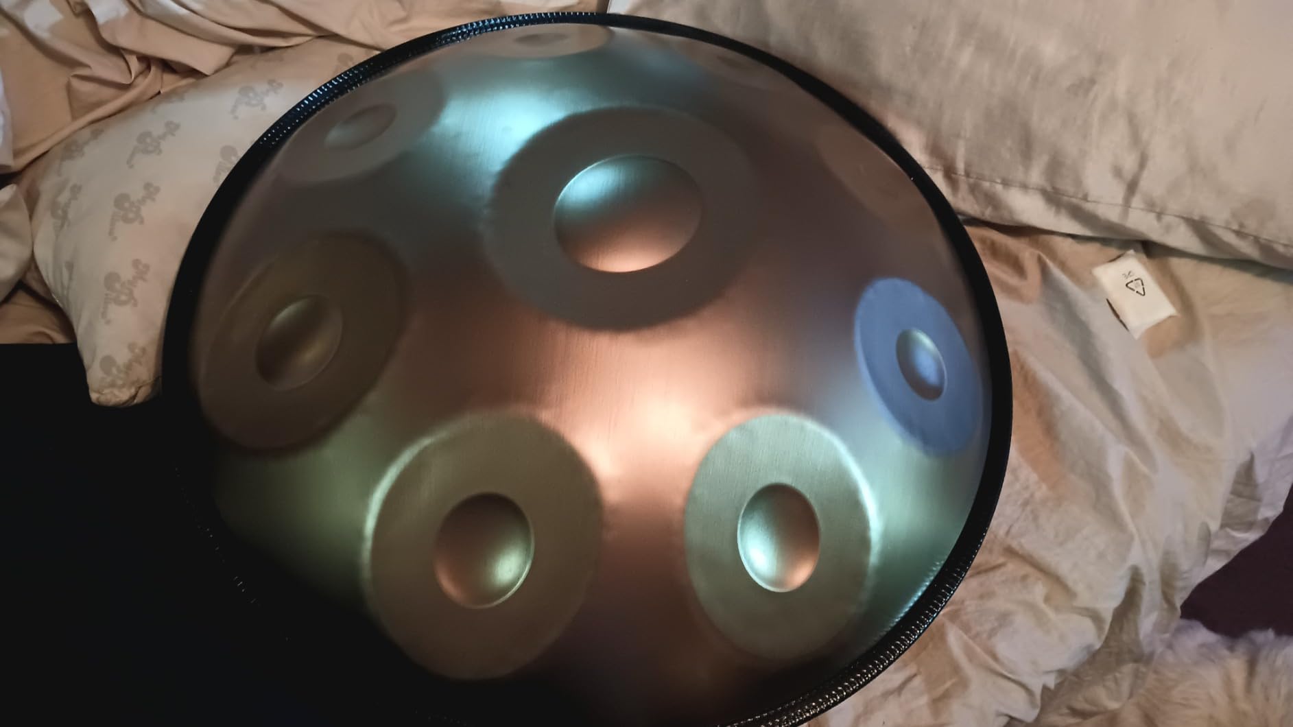 GLADFRESIT handpan 18-inch 9-Note 440Hz G Minor (Mini Gold) - Includes Stand, handpan Bag, 2 Beaters & Dust Cloth customer photo 2