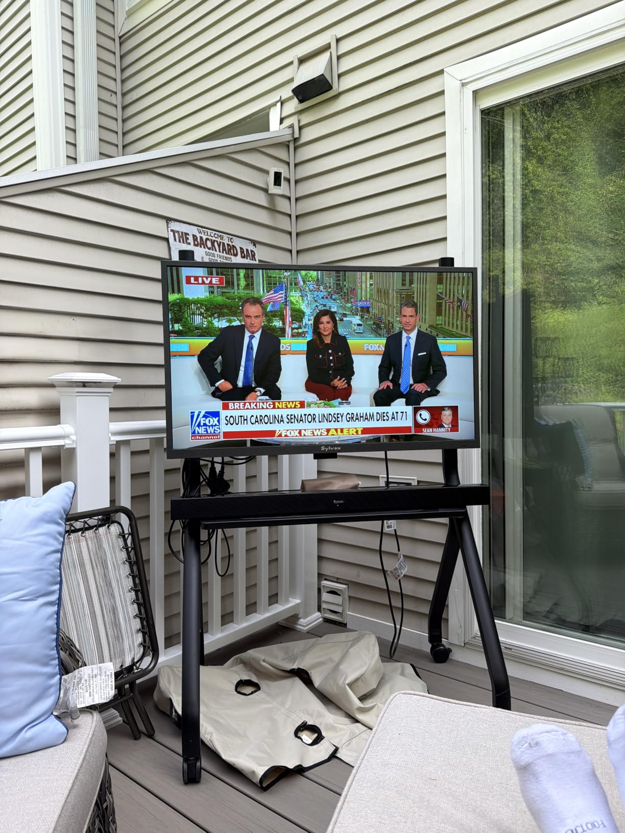 SYLVOX 55'' Outdoor TV, Superior Brightness of 2000 Nits for Full Sun, Upgraded IP56 Waterproof Anti-Glare Matte Finish, 4K HDR10 with Dolby Atmos Smart Google TV (Pool Pro 3.0) customer photo 2