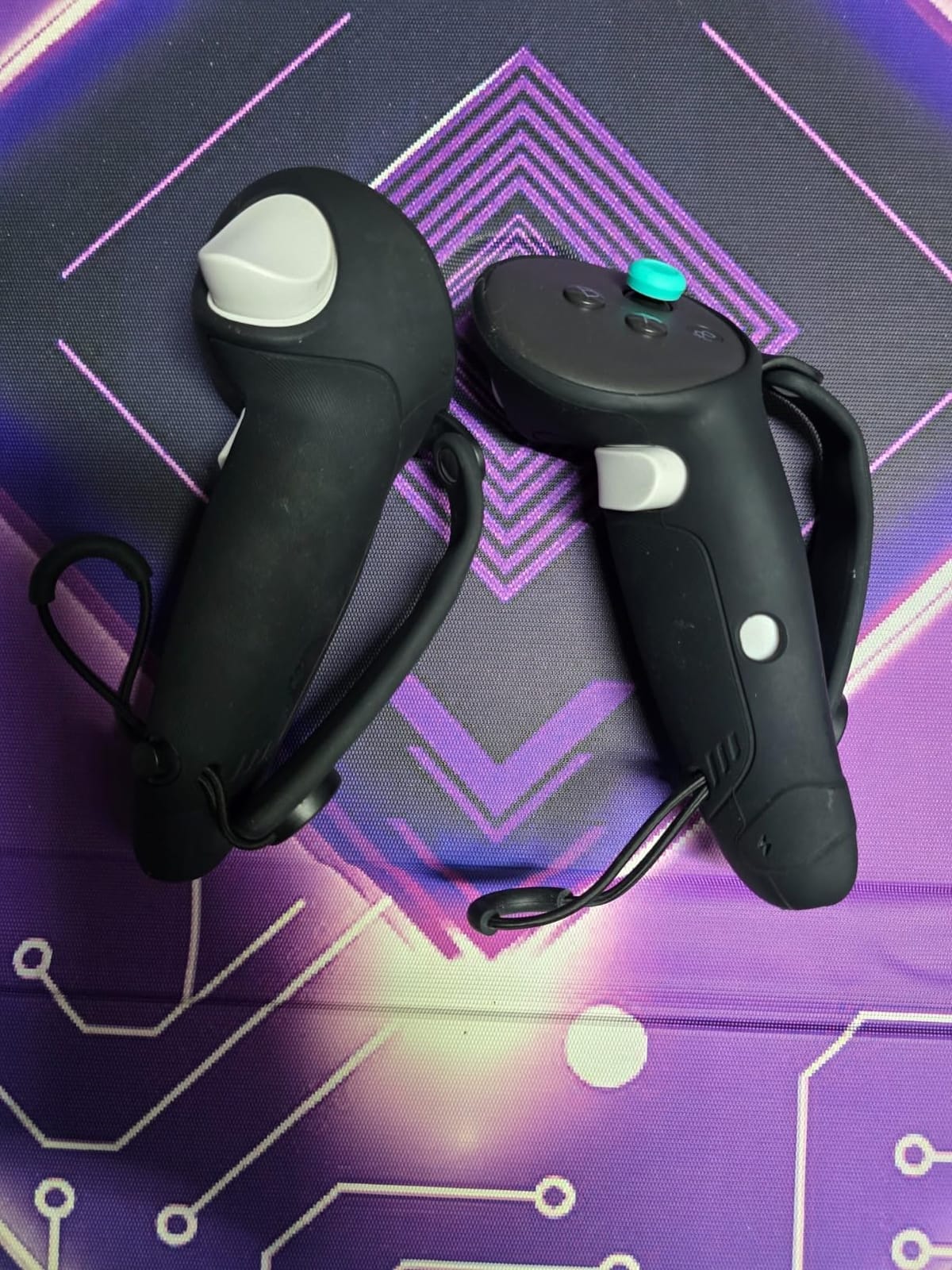 Charging Controller Grips for Meta Quest 3/3S Rechargeable Battery | Fast charging controller straps for quest3/3s accessories, anti-slip adjustable straps, fit various palm sizes for VR gamers customer photo 1