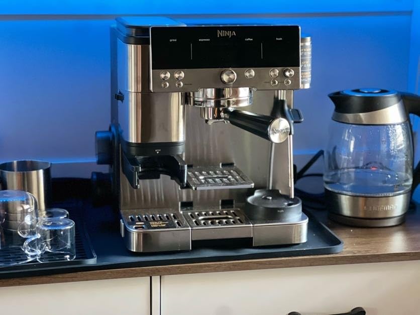 Ninja Luxe Café Premier 3-in-1 Espresso Machine, Drip Coffee, & Cold Brew | Built-in Grinder, Hands-Free Milk Frother, and Assisted Tamper for Cappuccinos & Lattes, Stainless Steel, ES601 customer photo 2