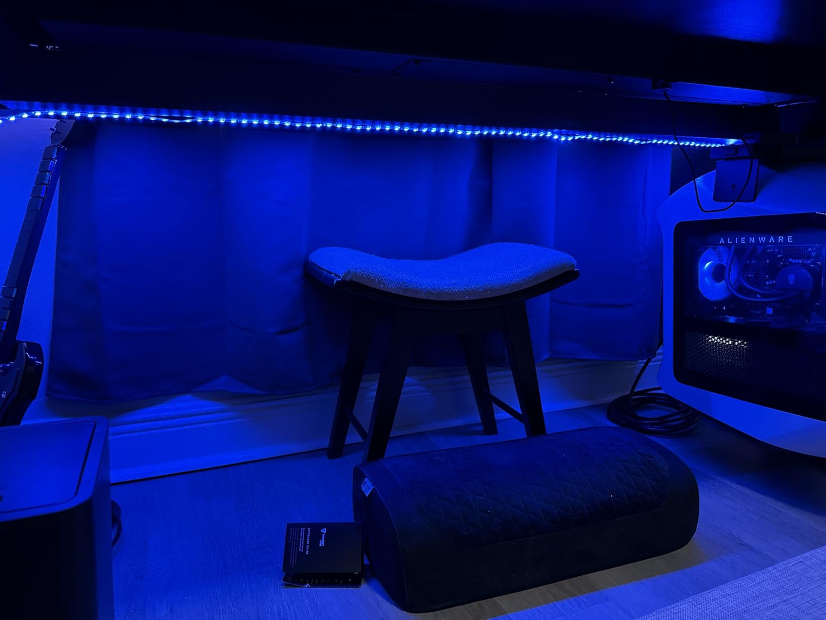 Elgato Light Strip Pro, Addressable RGB LED Light Strip | 16 million colors, AI scene generation via text prompts, Adjustable speed and direction, Magnetic mount, App controlled customer photo 1
