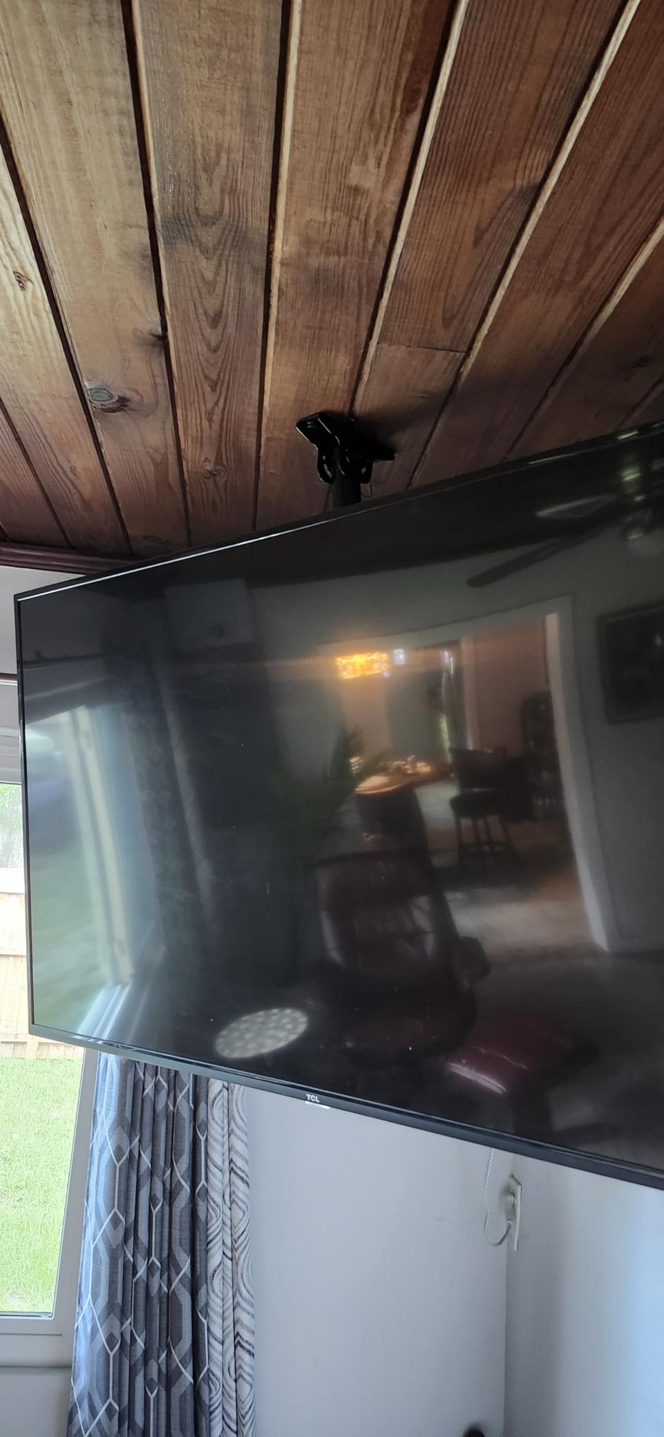 ELIVED Flip Down Ceiling TV Mount for Most 14-40 Inch TVs, 360° Swivel | Folding TV Bracket for Flat Pitched Roof, Height Adjustable for Patio, Full Motion Rotate, Tilt, Max VESA 200x200mm, 22 Lbs customer photo 1