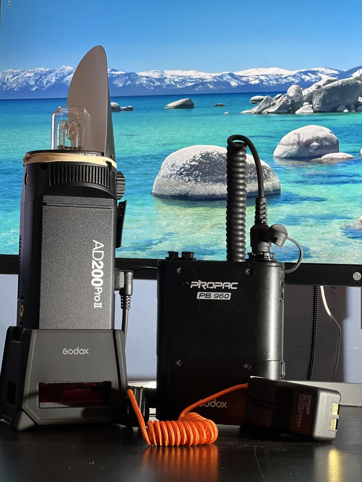 AD200 Pro II AD200Pro II AD200ProII 200Ws TTL Pocket Flash, HSS | Improved Heat Dissipation, Dual Flash Heads, 40W Bi-Color Modeling Light, Color Screen, 500 Full Power Flashes, 1/512 Output customer photo 1