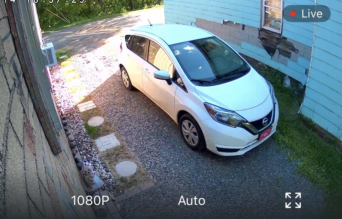TP-Link Tapo SolarCam 1080p Security Camera Wireless Outdoor - Battery Power with Solar, Person Detection, Subscription-Free Local Storage or Optional Cloud, Works with Alexa & Google Assistant, C402 KIT customer photo 2