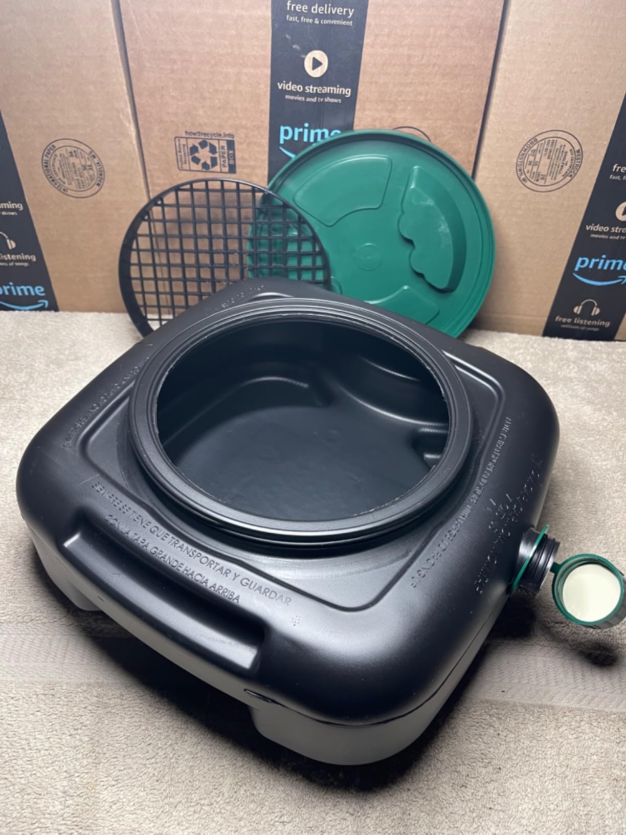 Scepter 7.3 Qt Oil Drain Pan with Lid, Filter Drain Screen, and Pour Spout customer photo 2