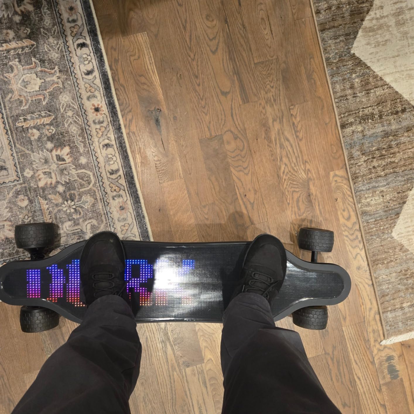 UDITER Electric Skateboard, Full-Screen Deck & Swap-Battery | 24/12 Miles Max Range, Dual 600W Hub-Motors with 4 modes, 105*65mm PU Wheels, Smooth Braking, 330lb Max Load, UL-Certified customer photo 1