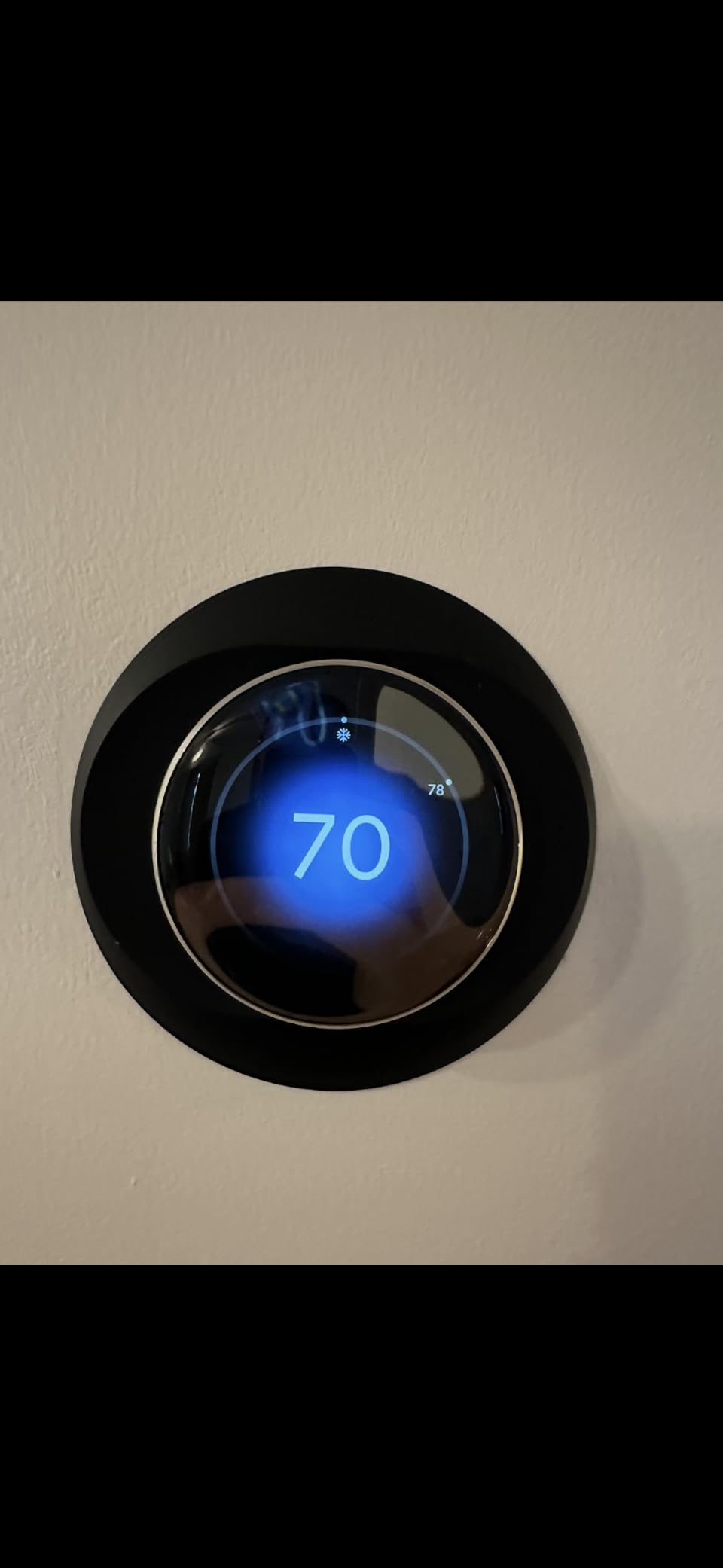 Google Nest Learning Thermostat (4th gen) + Nest Temperature Sensor (2nd gen) - Silver customer photo 1