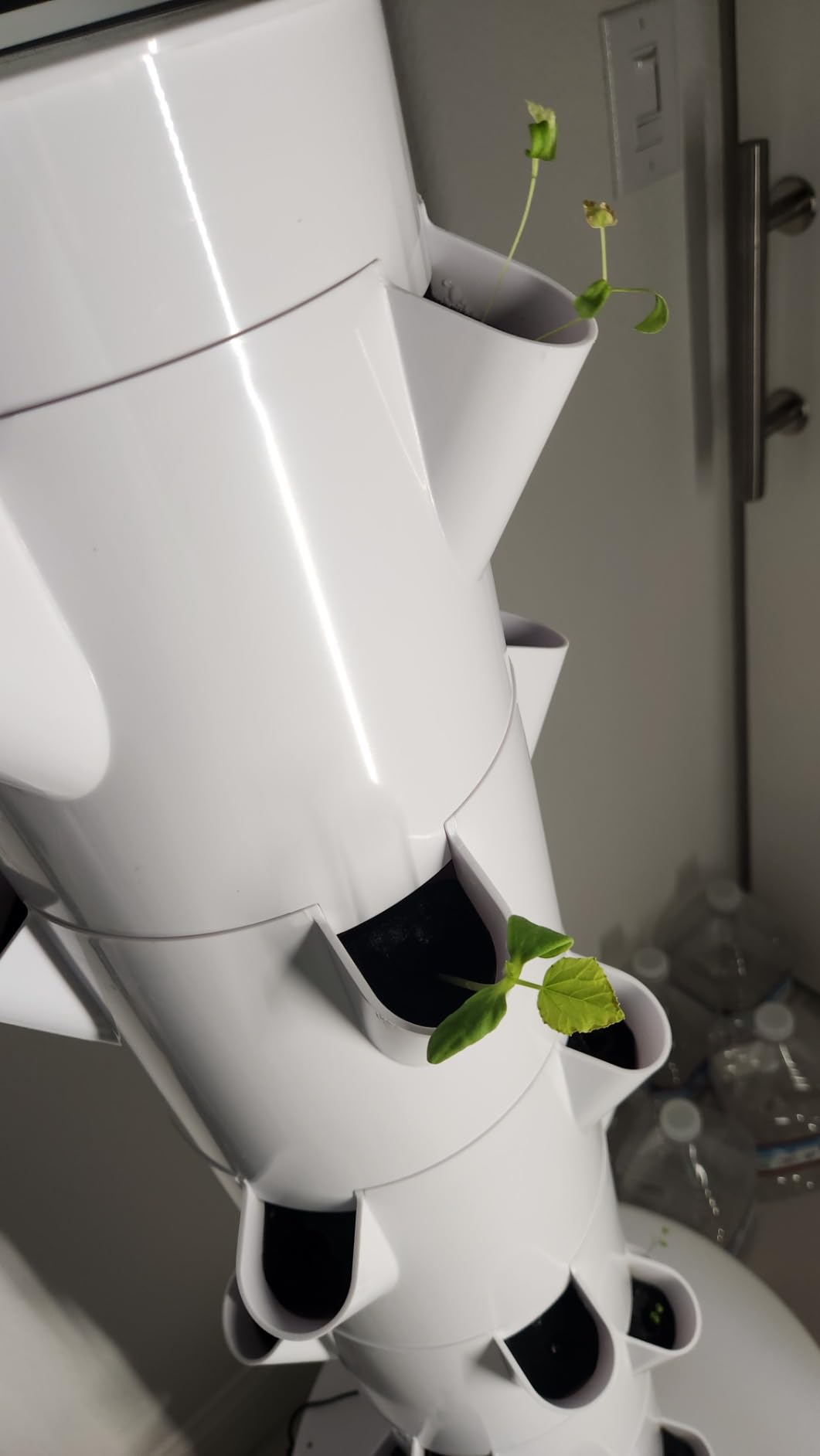 BAOSHISHAN Hydroponic Growing Tower with LED Grow Light, 7 Tiers 28 Pods customer photo 1