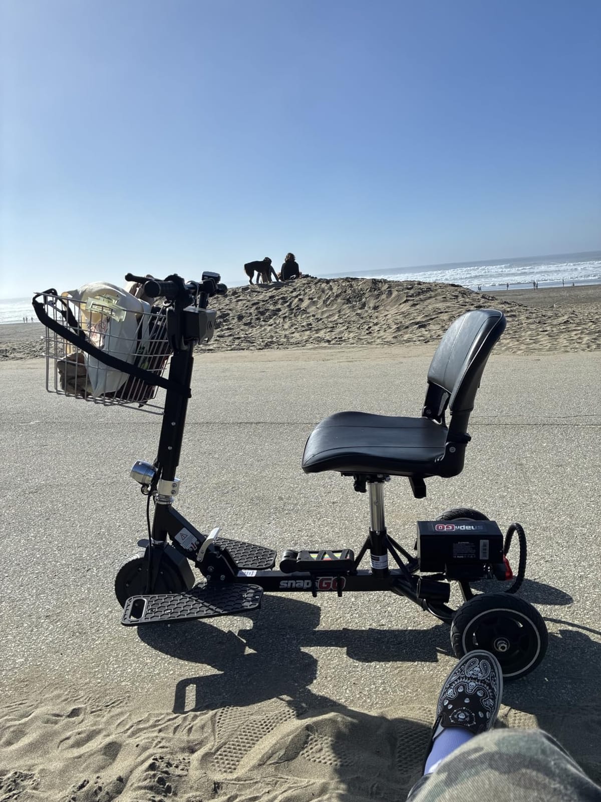 SNAPnGO Three Wheel Portable Mobility Scooter for Adults - Aircraft-Grade Aluminum, Top Speeds of 5 mph & 13-Mile Range - Folding & Foldable Scooter - Airline Approved Electric Sit Down Scooter customer photo 1