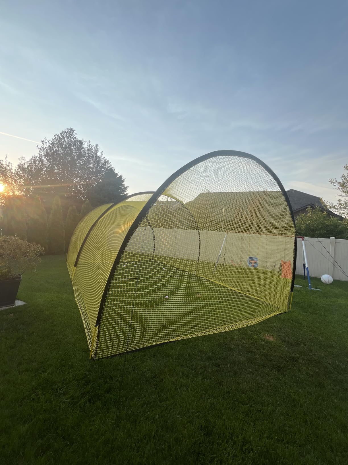Apex Sports Portable 22ft x 12ft x 8ft Baseball & Softball Batting Cage with Pitching Machine Hole, 3ply 1.25'' Yellow Netting, Secure Steel Poles, 12.7MM Fibreglass Poles, Carry Bag Included customer photo 1
