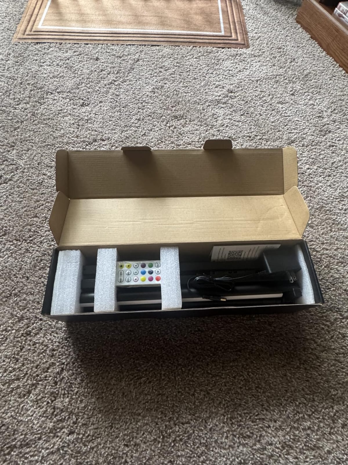 Tyute Corner Floor Lamp, RGB LED Corner Lamp with Music Sync, Smart App and Remote Control Color Changing Ambience Light, LED Lamp with 16 Million Colors for Bedroom, Living Room Gaming Room customer photo 1